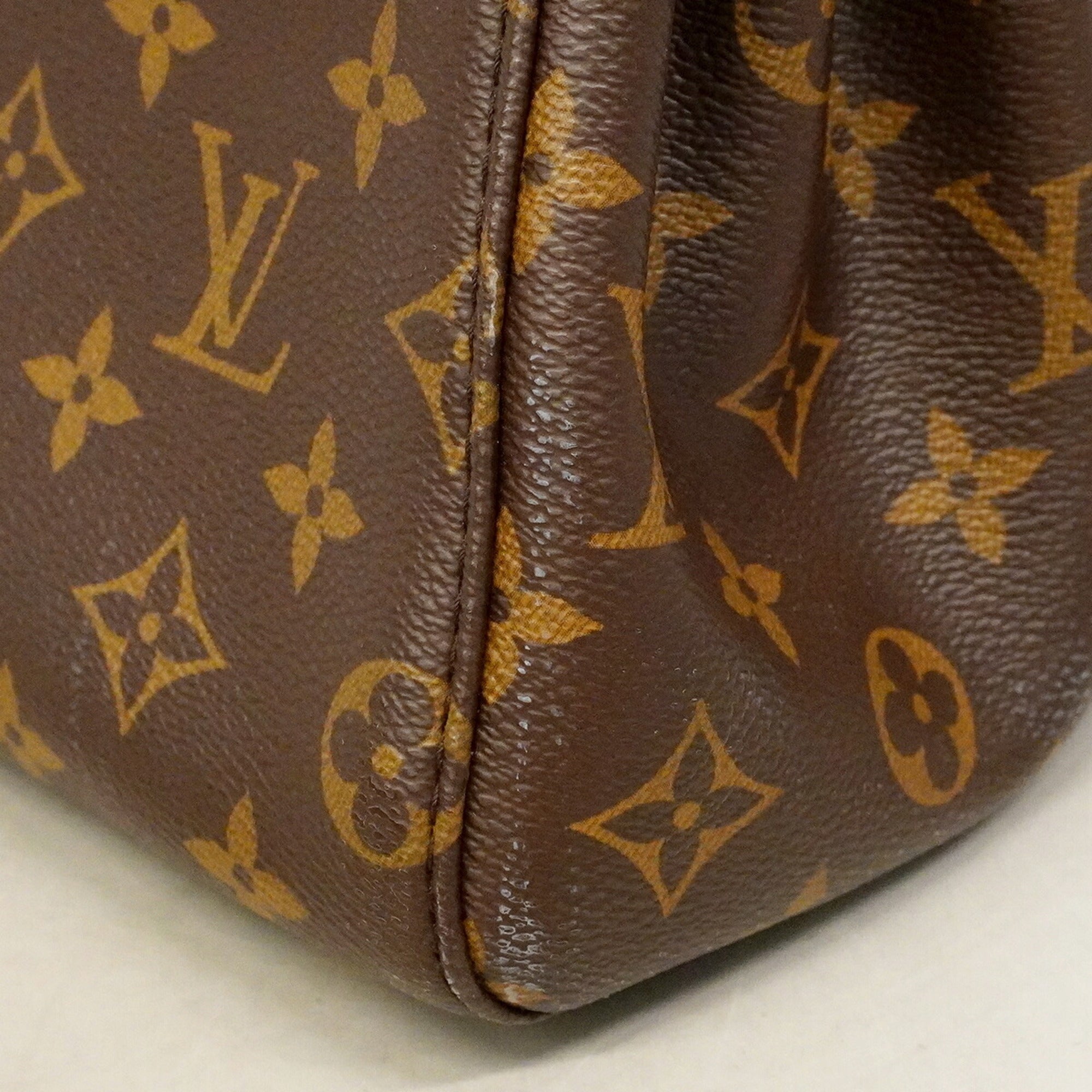 Louis Vuitton Cerise Handbag (Pre-Owned)