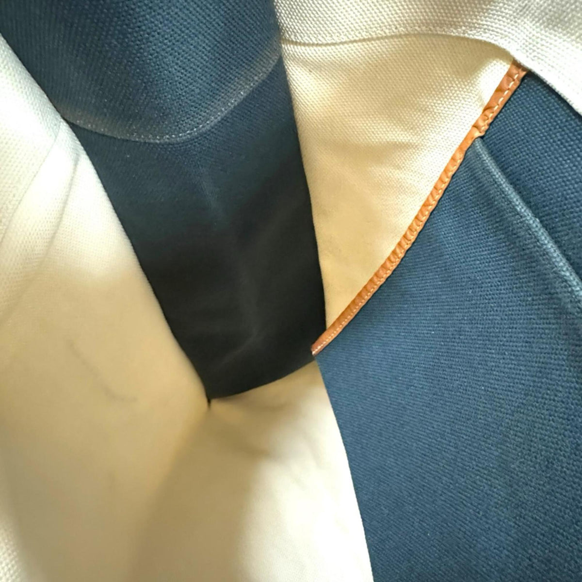 Hermes Navy White Canvas Shoulder Bag (Pre-Owned)