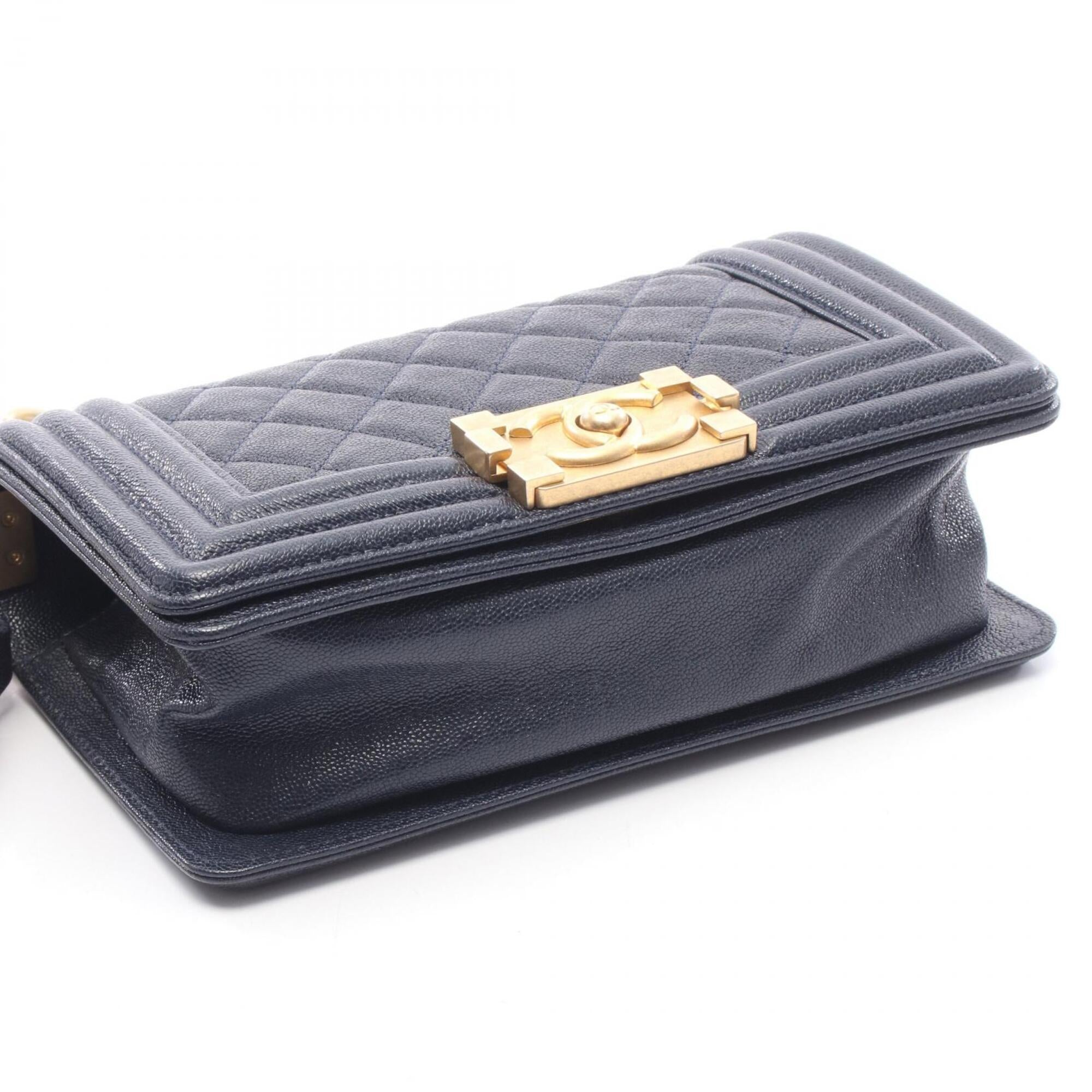 Chanel Boy Chanel Navy Leather Handbag Shoulder Bag (Pre-Owned)