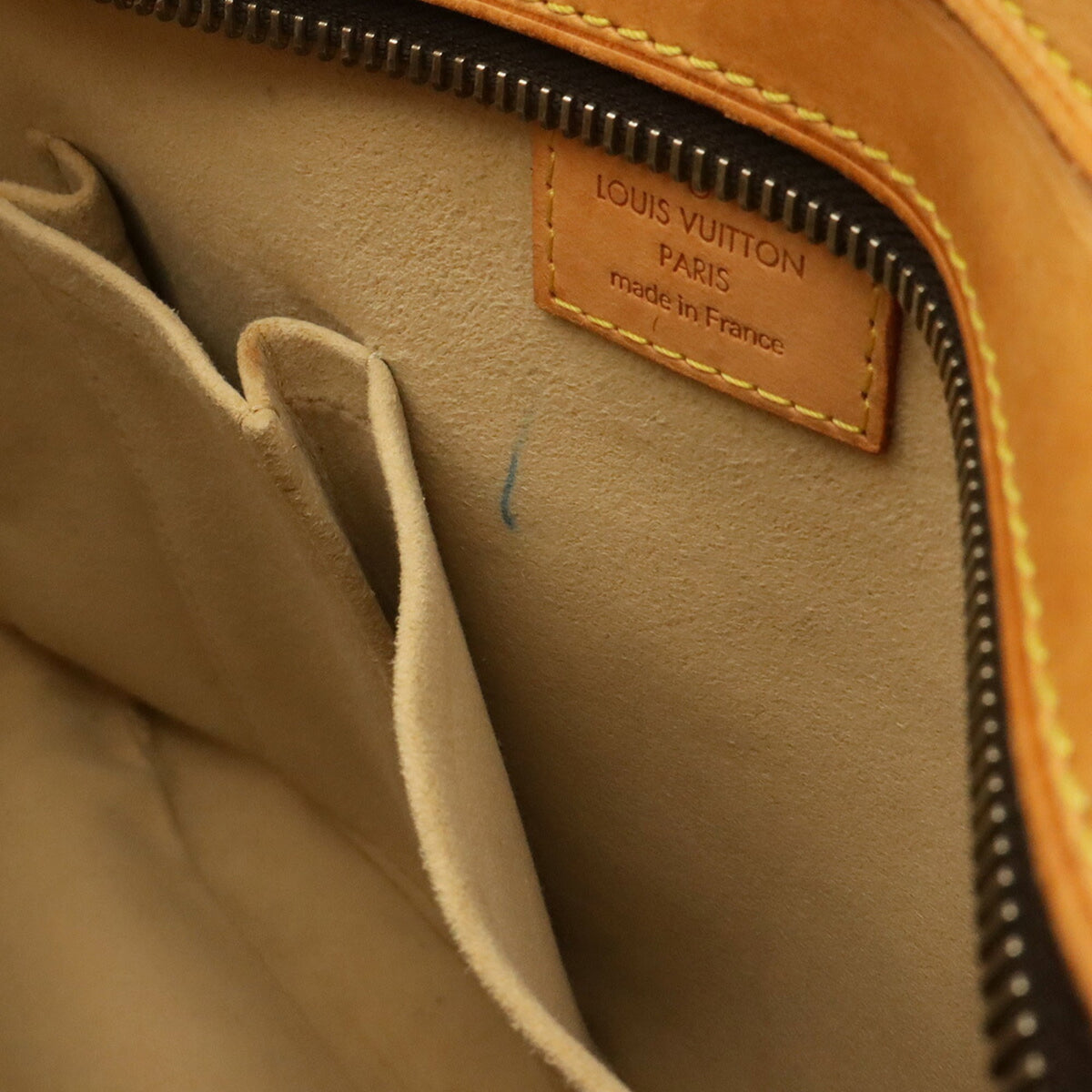 Louis Vuitton Brown Monogram Canvas Shoulder Bag (Pre-Owned)