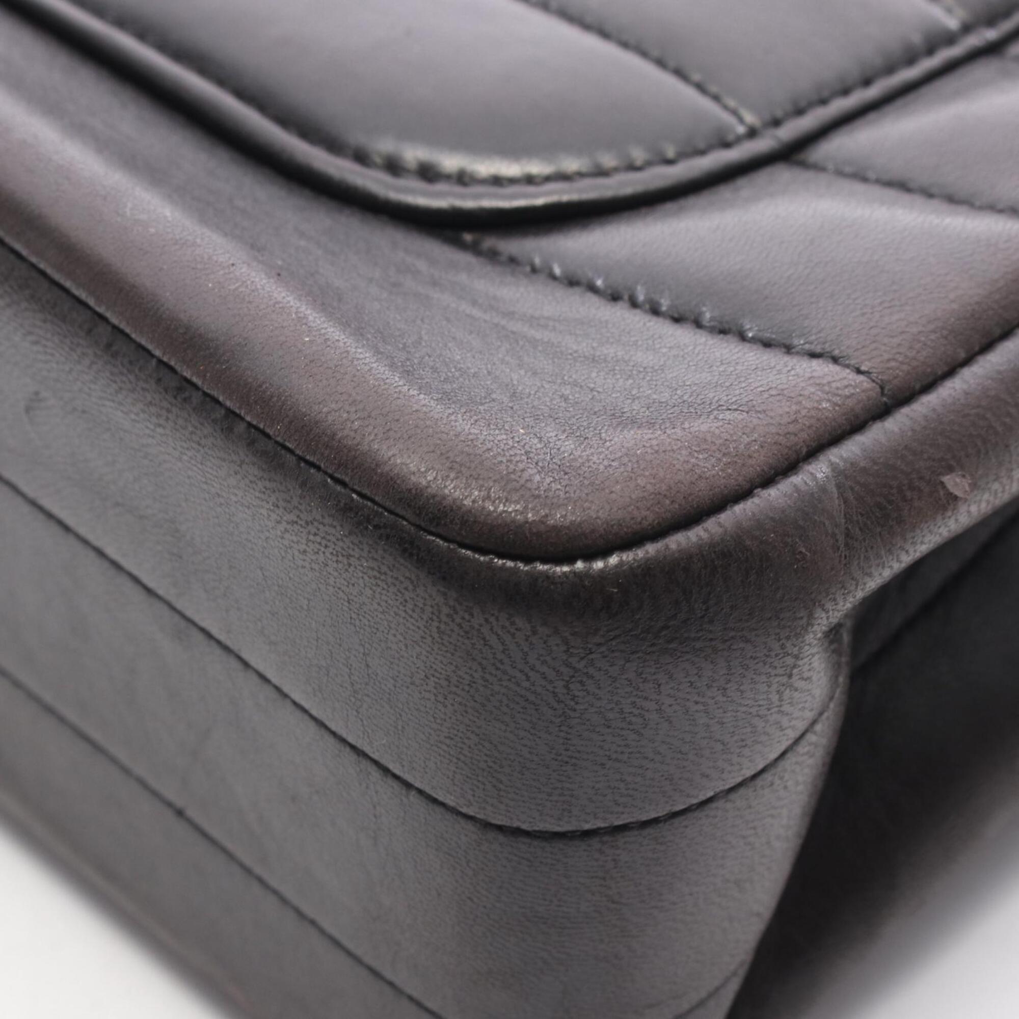 Chanel Black Leather Handbag Shoulder Bag (Pre-Owned)
