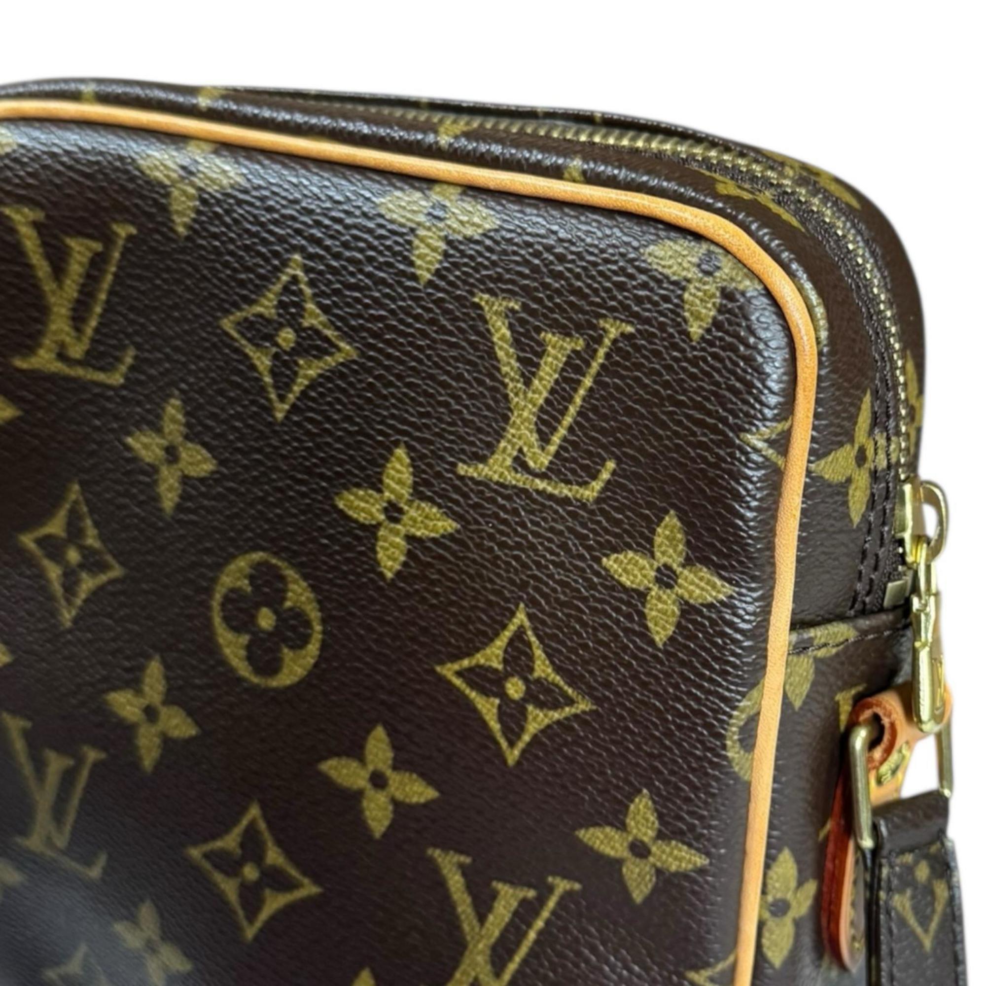Louis Vuitton Brown Monogram Canvas Shoulder Bag (Pre-Owned)