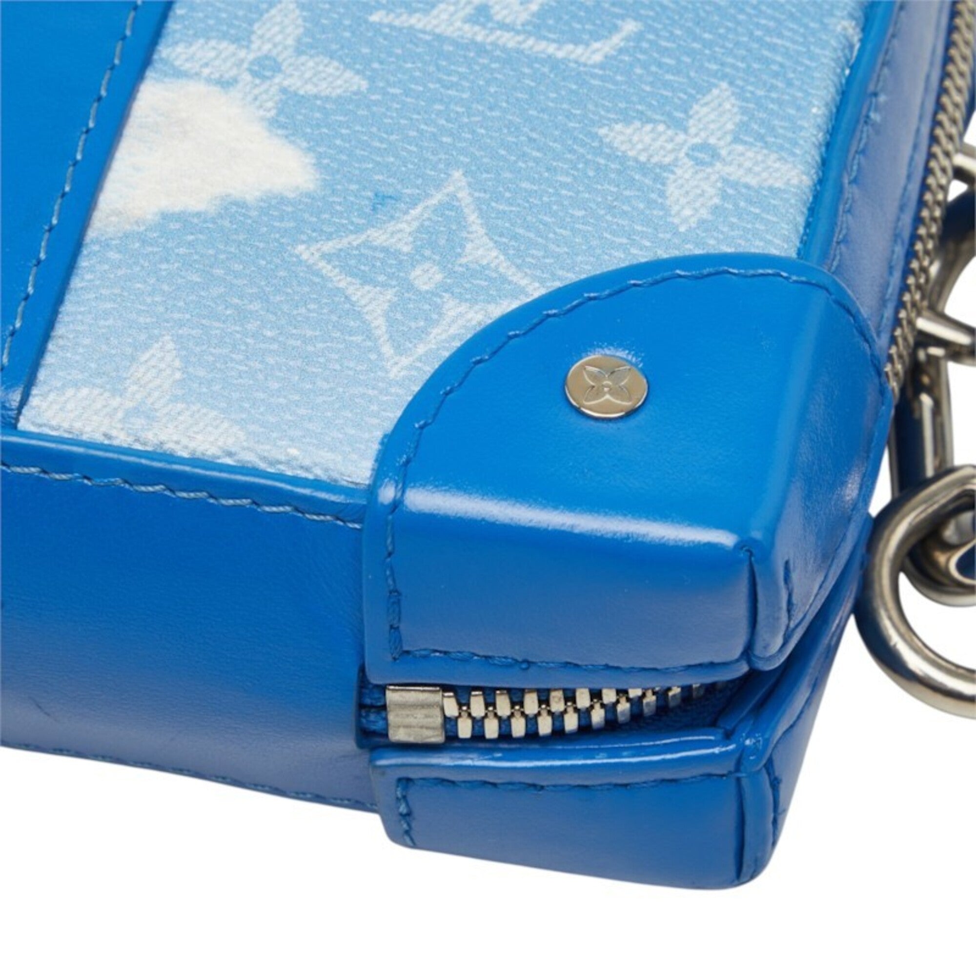 Louis Vuitton Blue Pvc Leather Shoulder Bag (Pre-Owned)