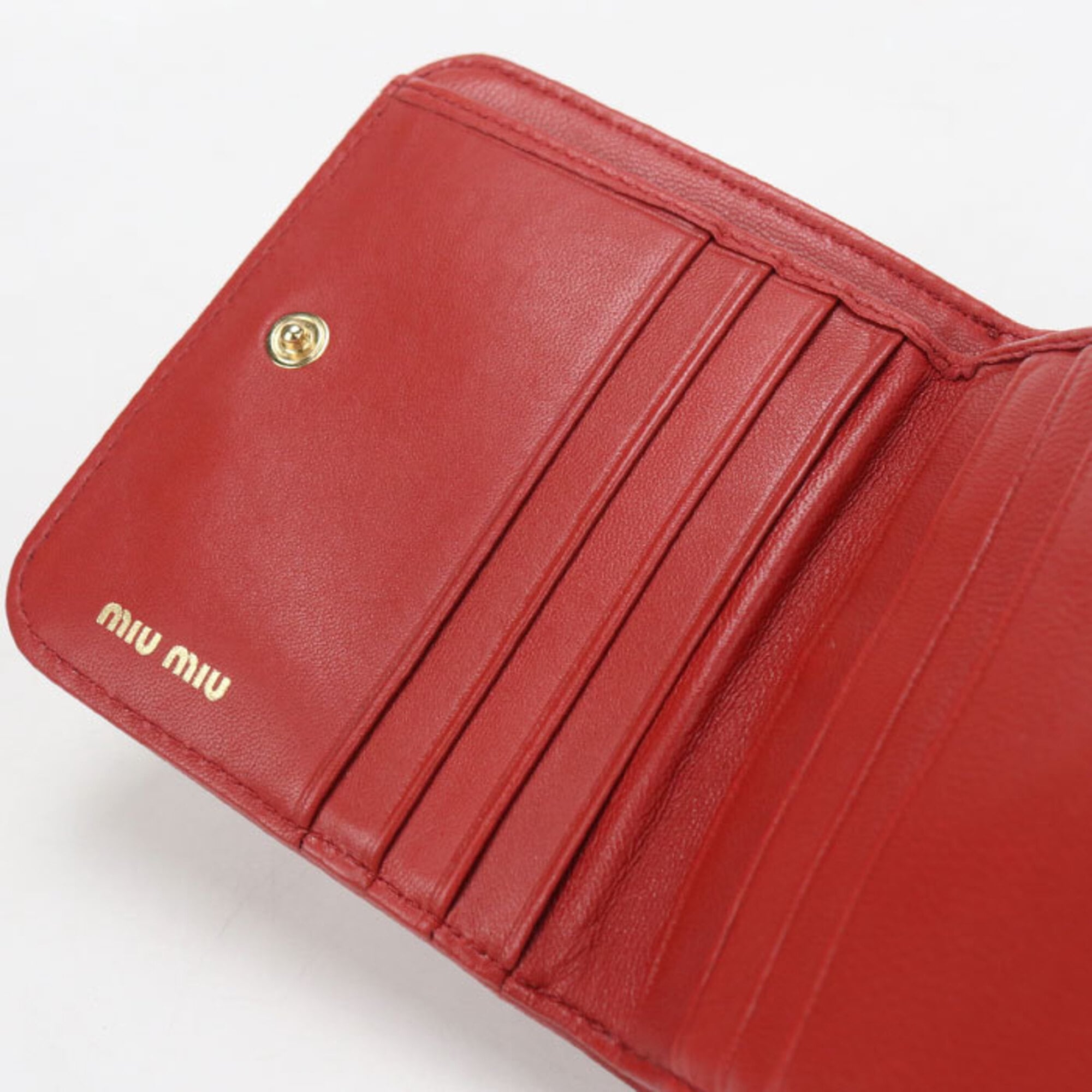 Miu Miu Red Color Leather Wallet (Bi-Fold) (Pre-Owned)