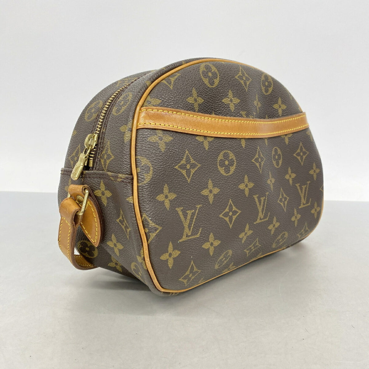 Louis Vuitton Brown Shoulder Bag (Pre-Owned)