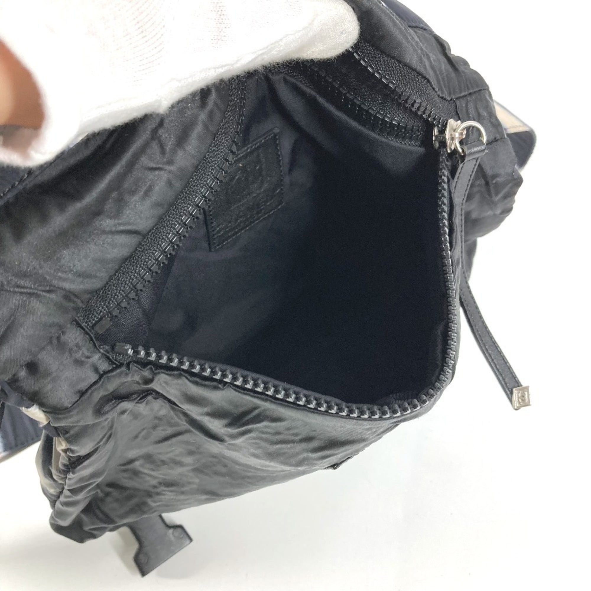 Chanel Sport Black White Nylon Shoulder Bag (Pre-Owned)