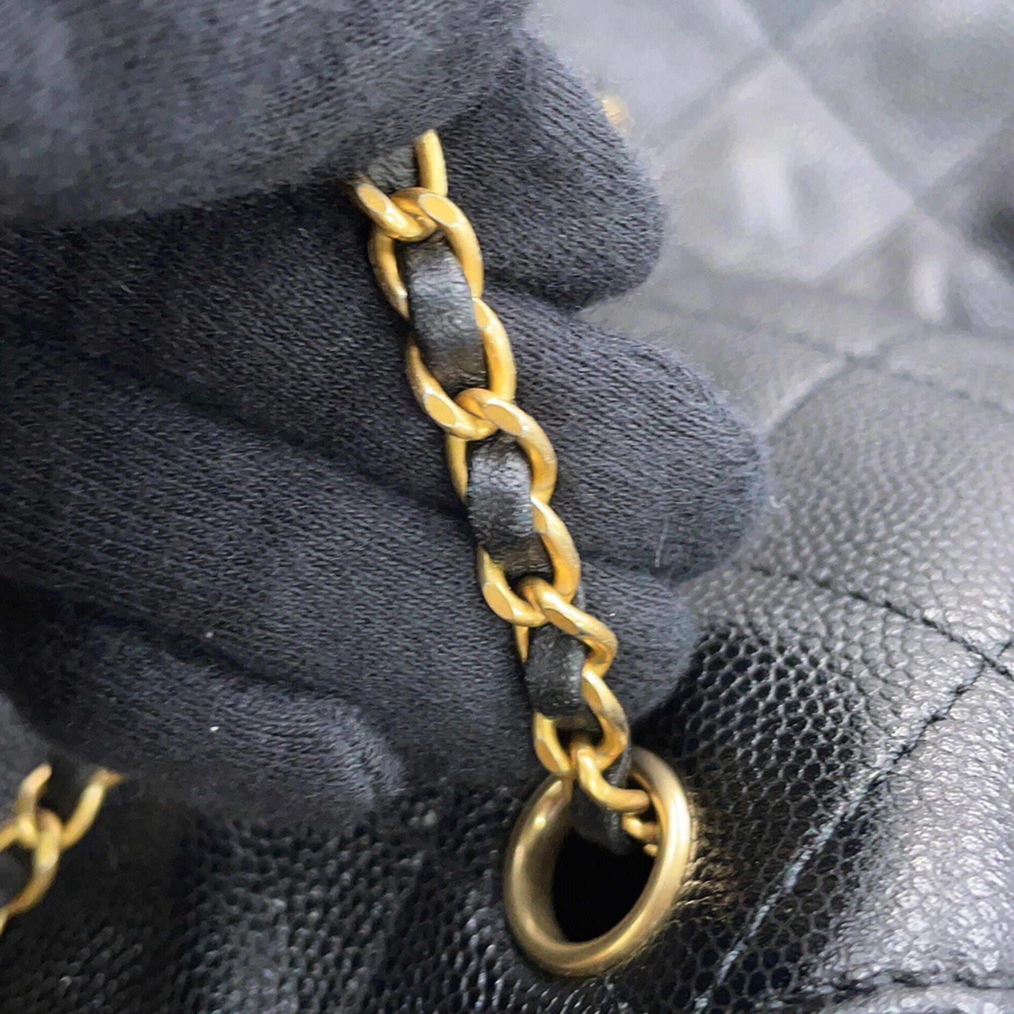 Chanel Matelasse Black Grained Calfskin Handbag Shoulder Bag (Pre-Owned)