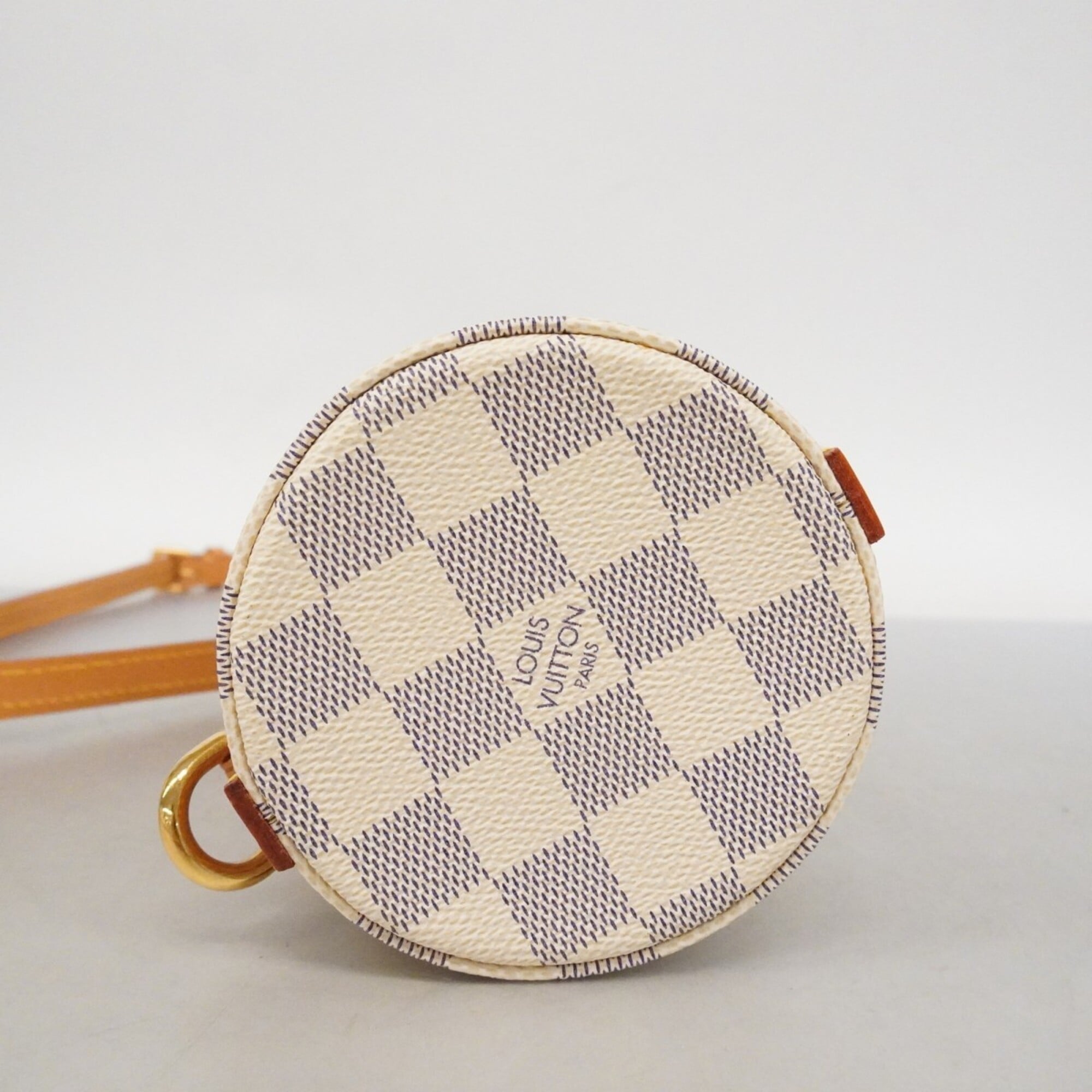 Louis Vuitton White Shoulder Bag (Pre-Owned)