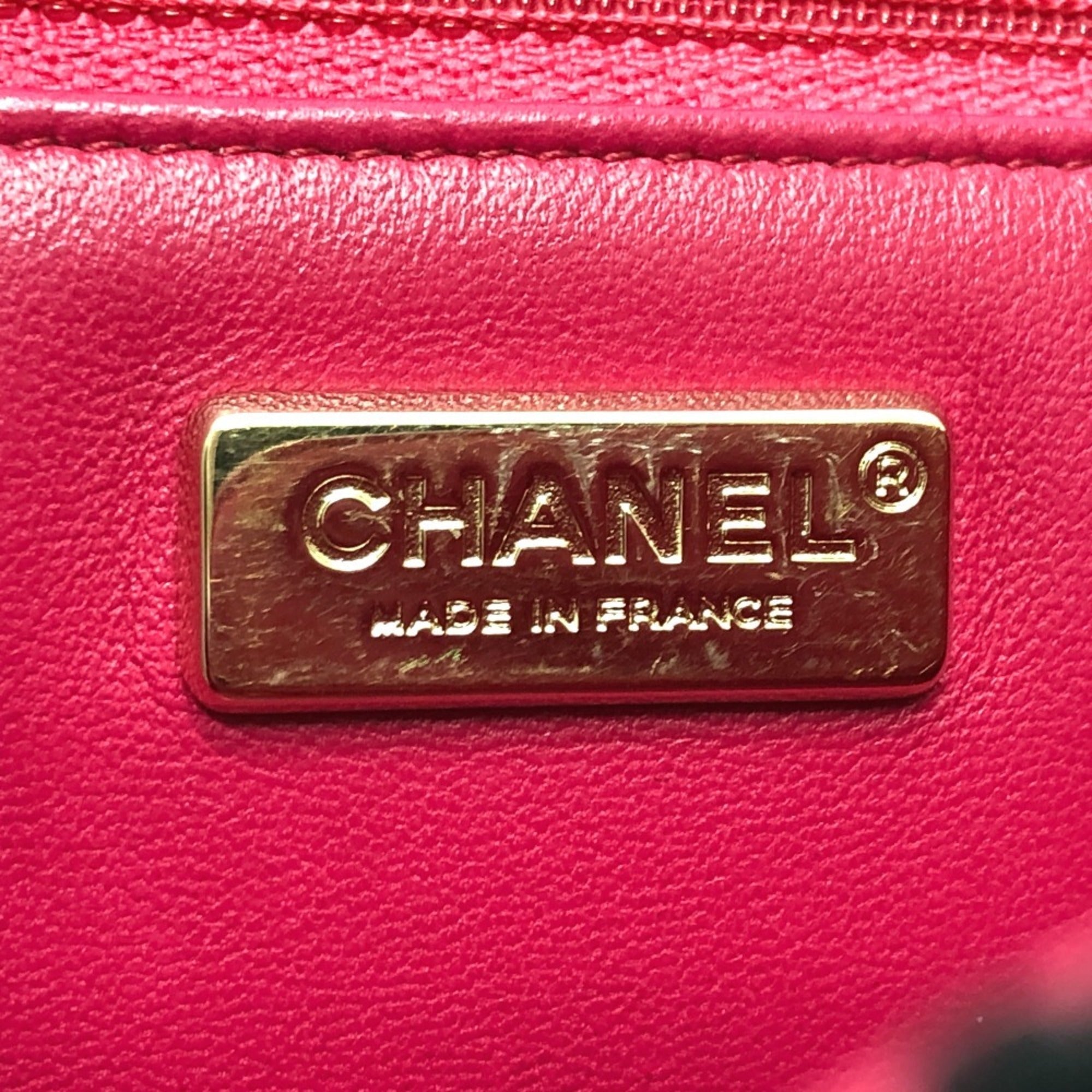 Chanel Black Canvas Shoulder Bag (Pre-Owned)
