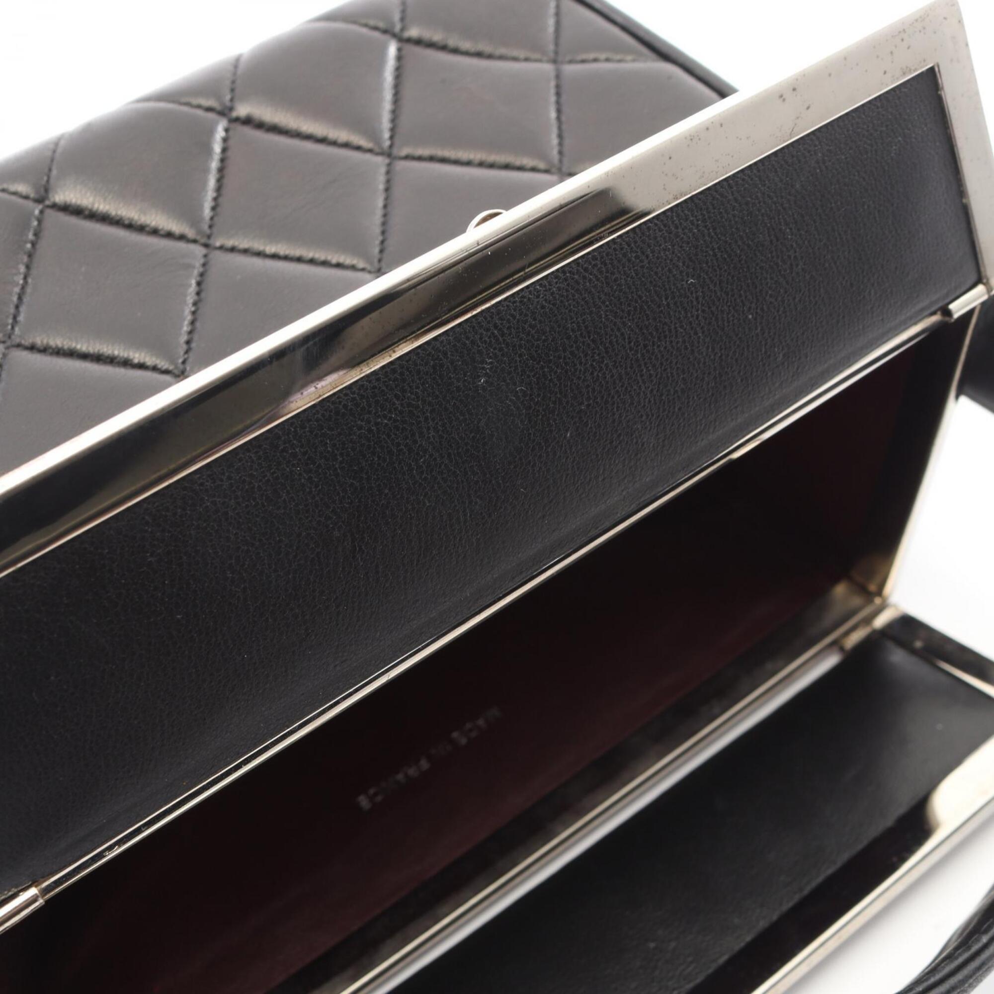 Chanel Black Leather Handbag (Pre-Owned)