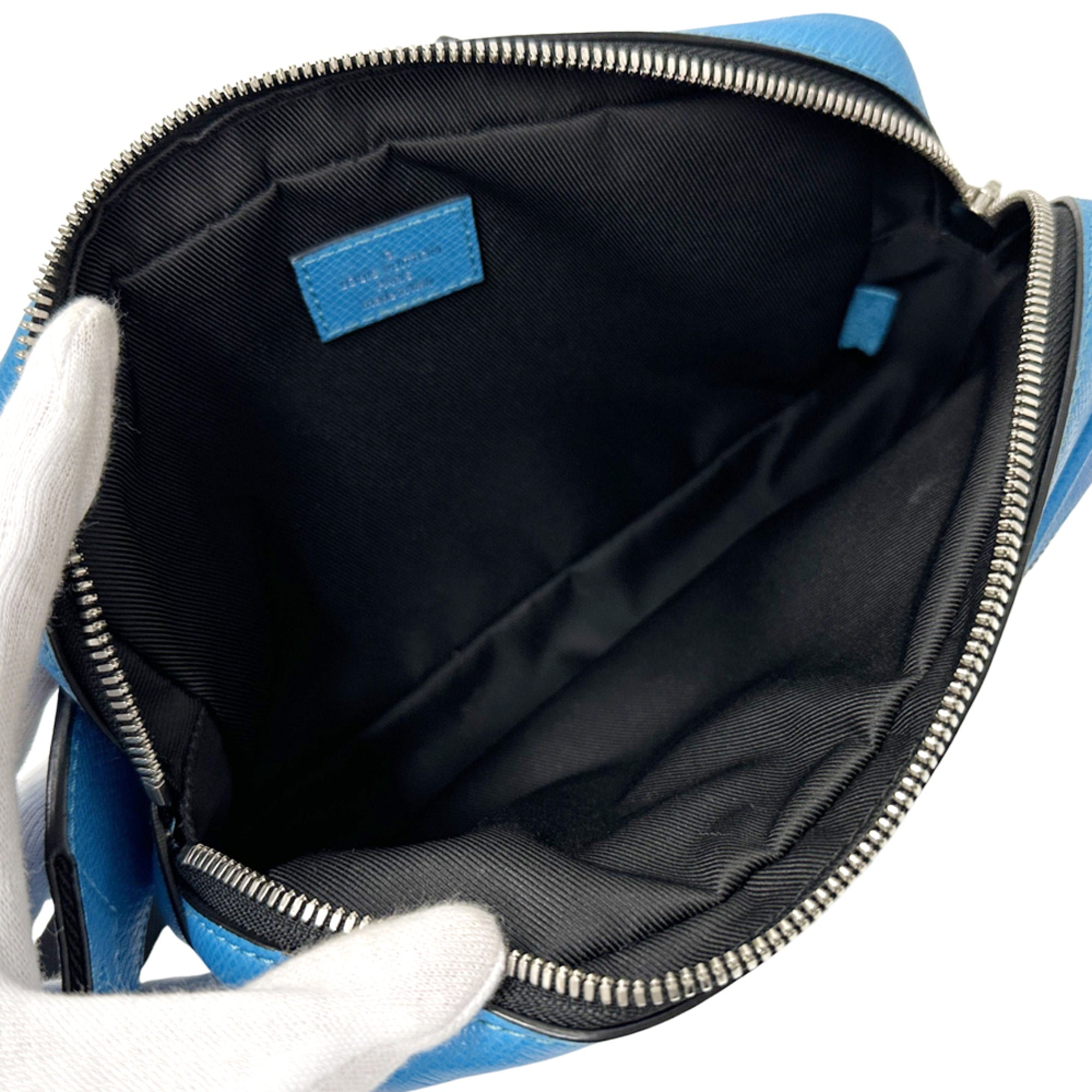 Louis Vuitton Blue Taiga Leather Handbag Sling Bag (Pre-Owned)