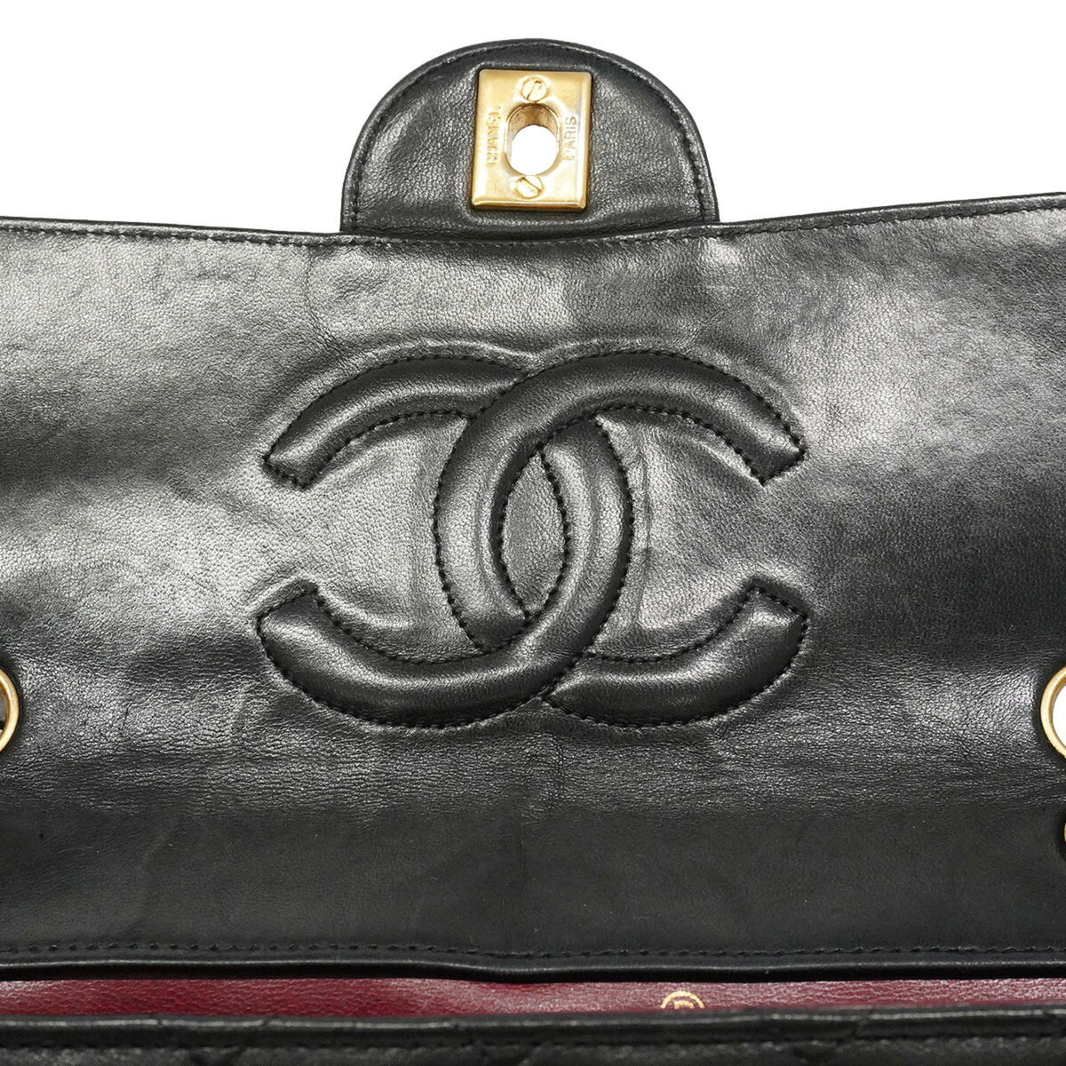 Chanel Black Leather Shoulder Bag (Pre-Owned)
