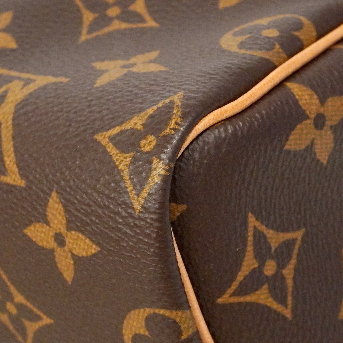 Louis Vuitton Brown Handbag (Pre-Owned)