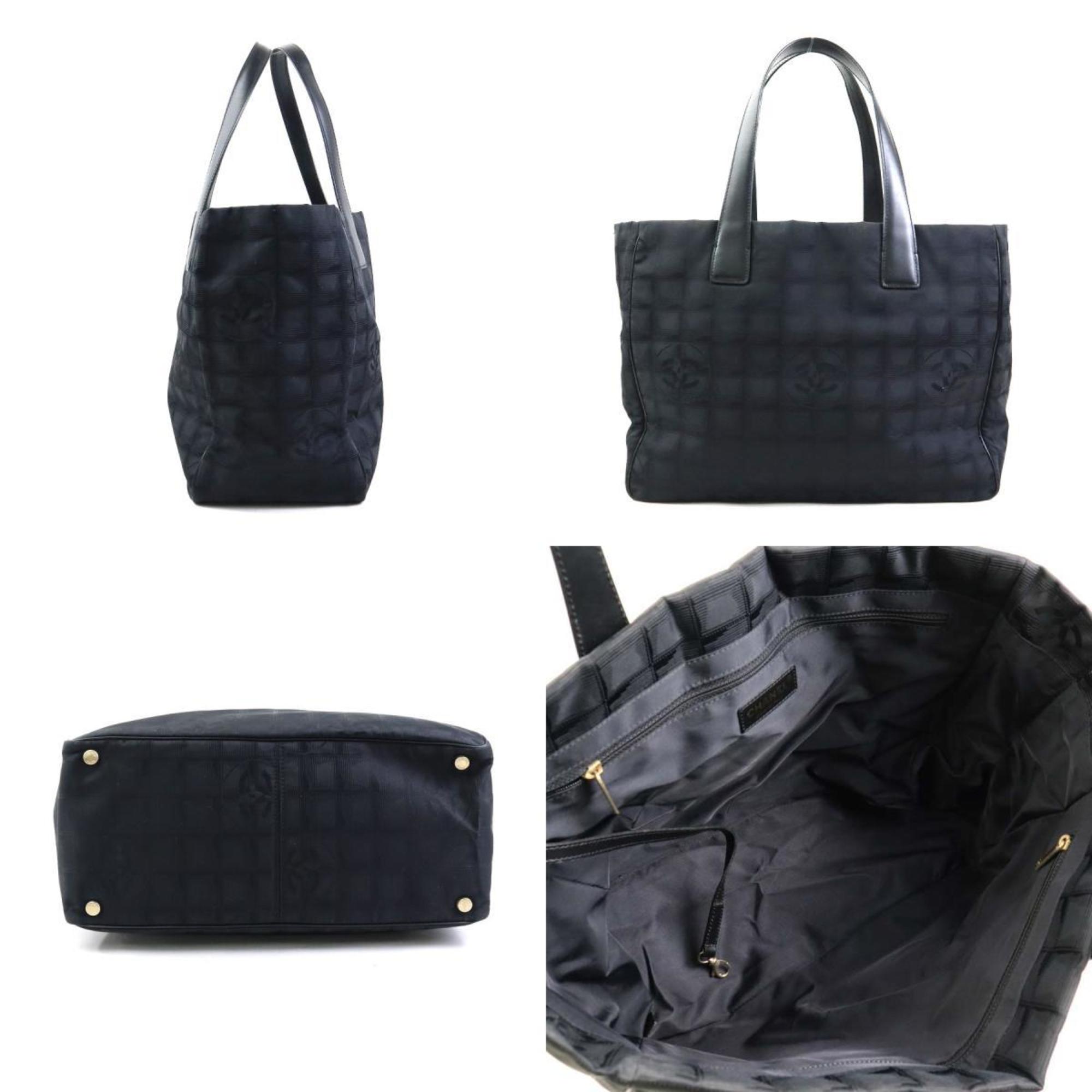 Chanel Black New Travel Line Handbag (Pre-Owned)
