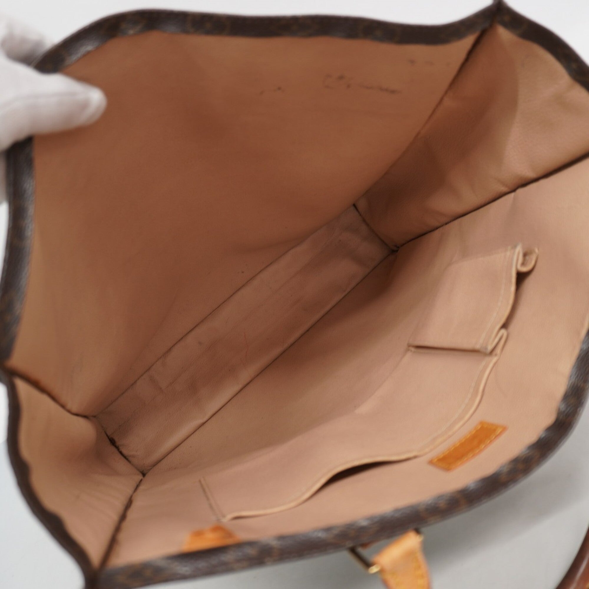 Louis Vuitton Brown Tote Bag (Pre-Owned)