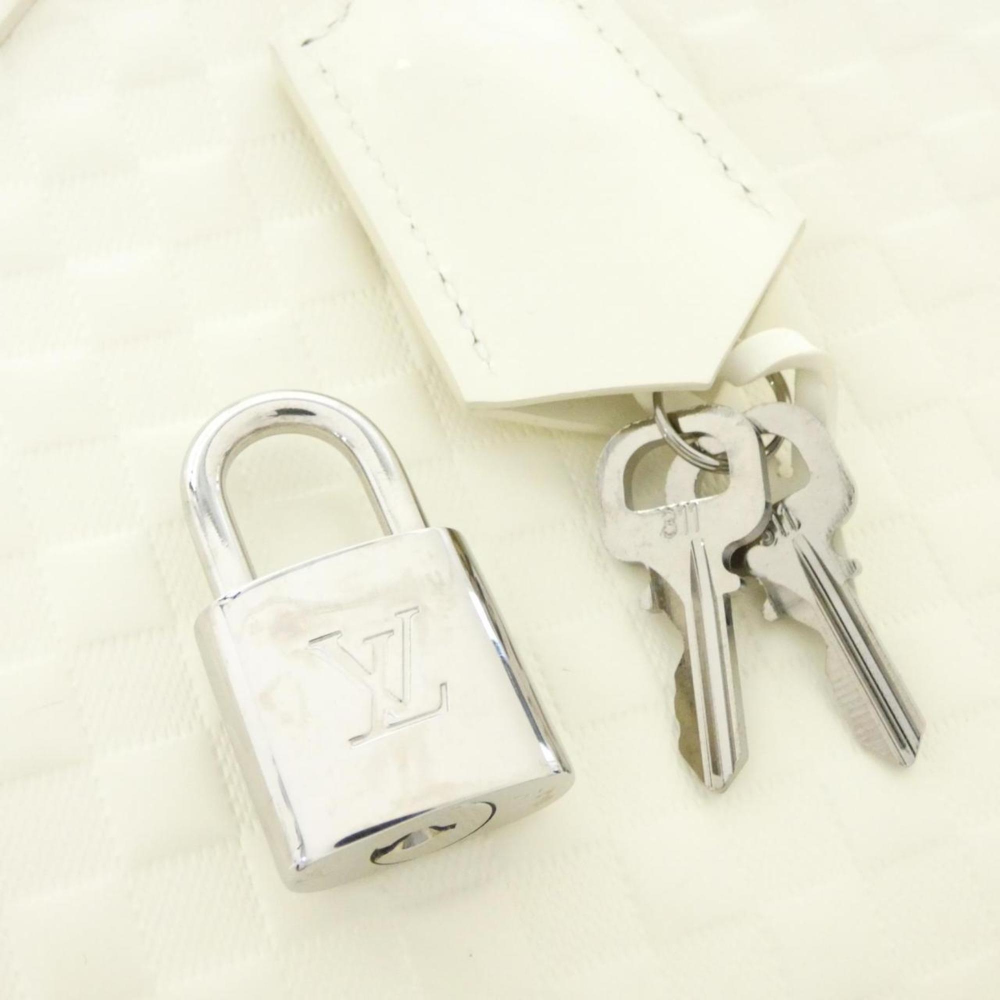 Louis Vuitton Cream Boston Bag (Pre-Owned)