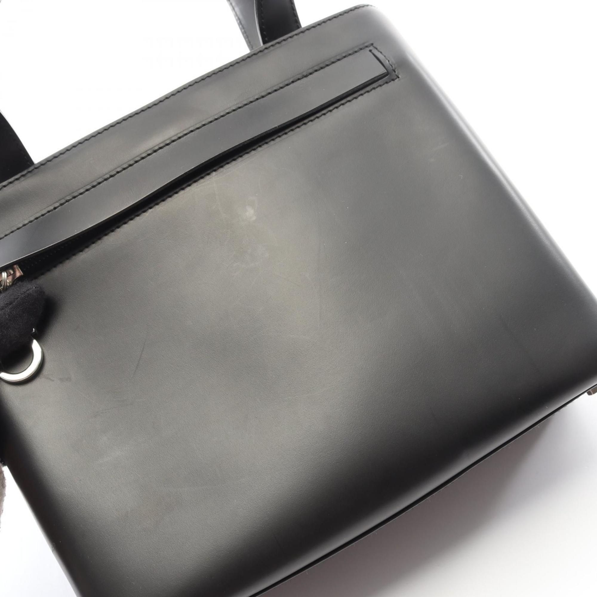 Salvatore Ferragamo Black Leather Handbag (Pre-Owned)