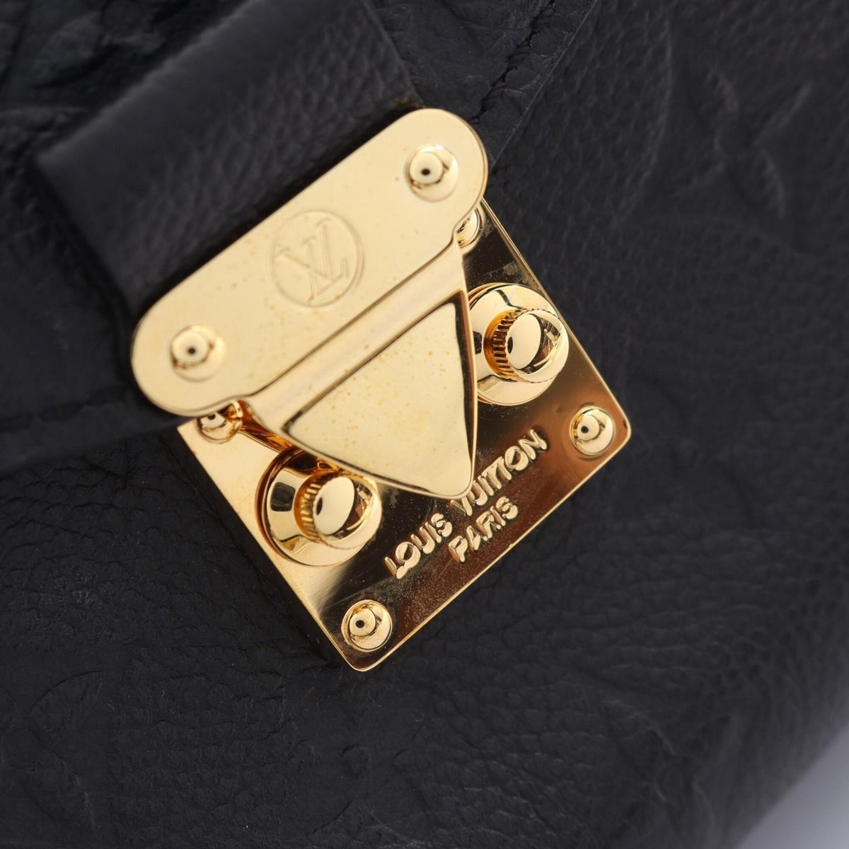 Louis Vuitton Black Leather Handbag Pochette (Pre-Owned)