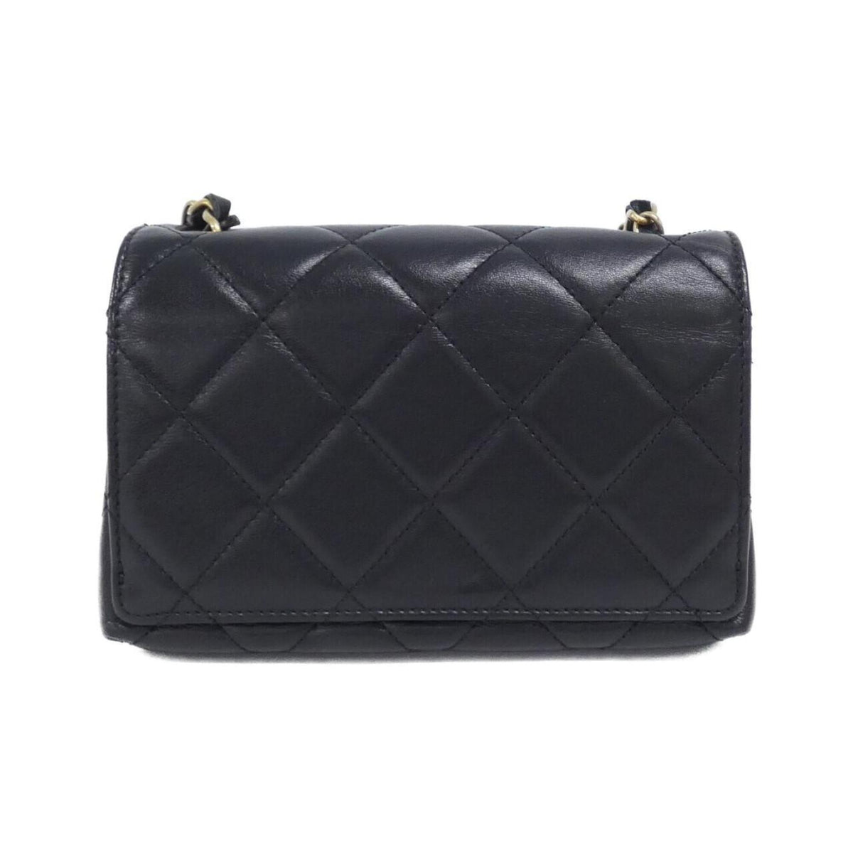 Chanel Black Leather Shoulder Bag (Pre-Owned)