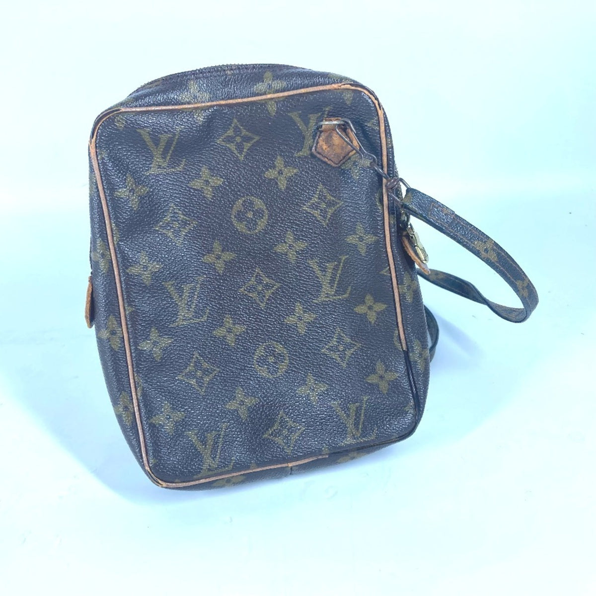 Louis Vuitton Brown Monogram Pochette Shoulder Bag (Pre-Owned)