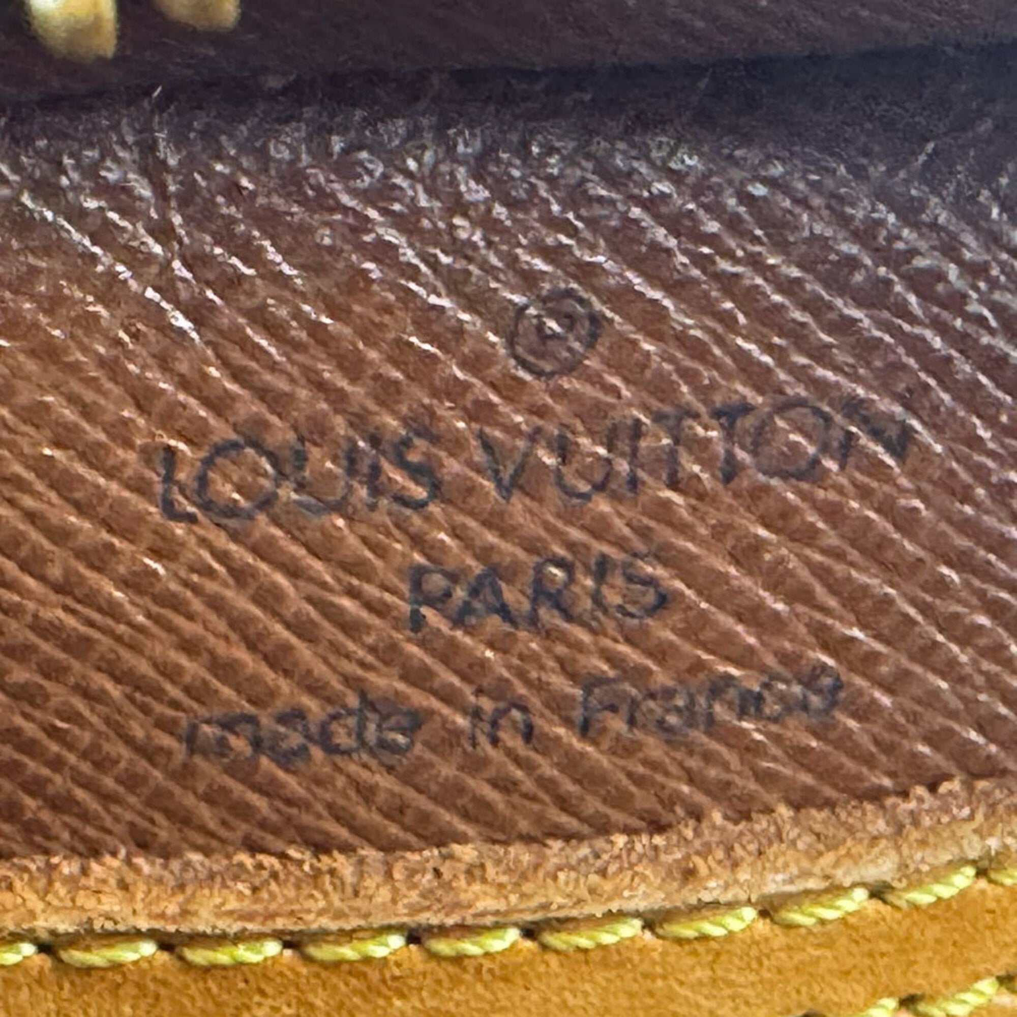 Louis Vuitton Brown Monogram Monogram Shoulder Bag (Pre-Owned)