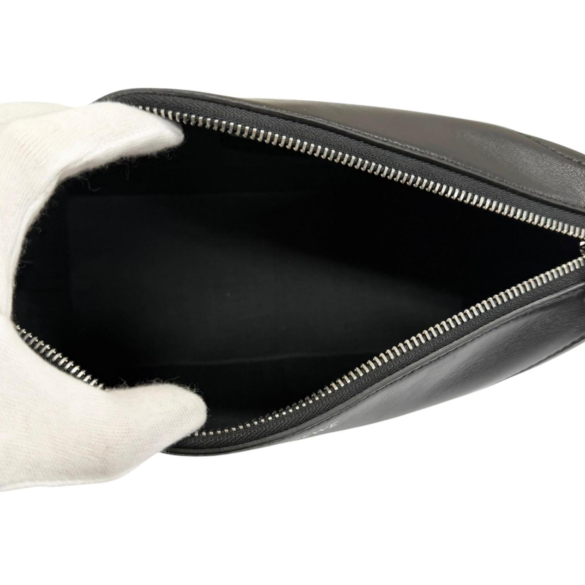 Loewe Black Clutch Bag (Pre-Owned)