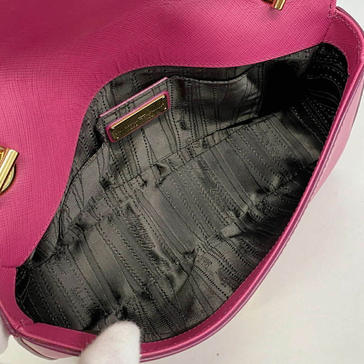 Salvatore Ferragamo Pink Leather Shoulder Bag (Pre-Owned)