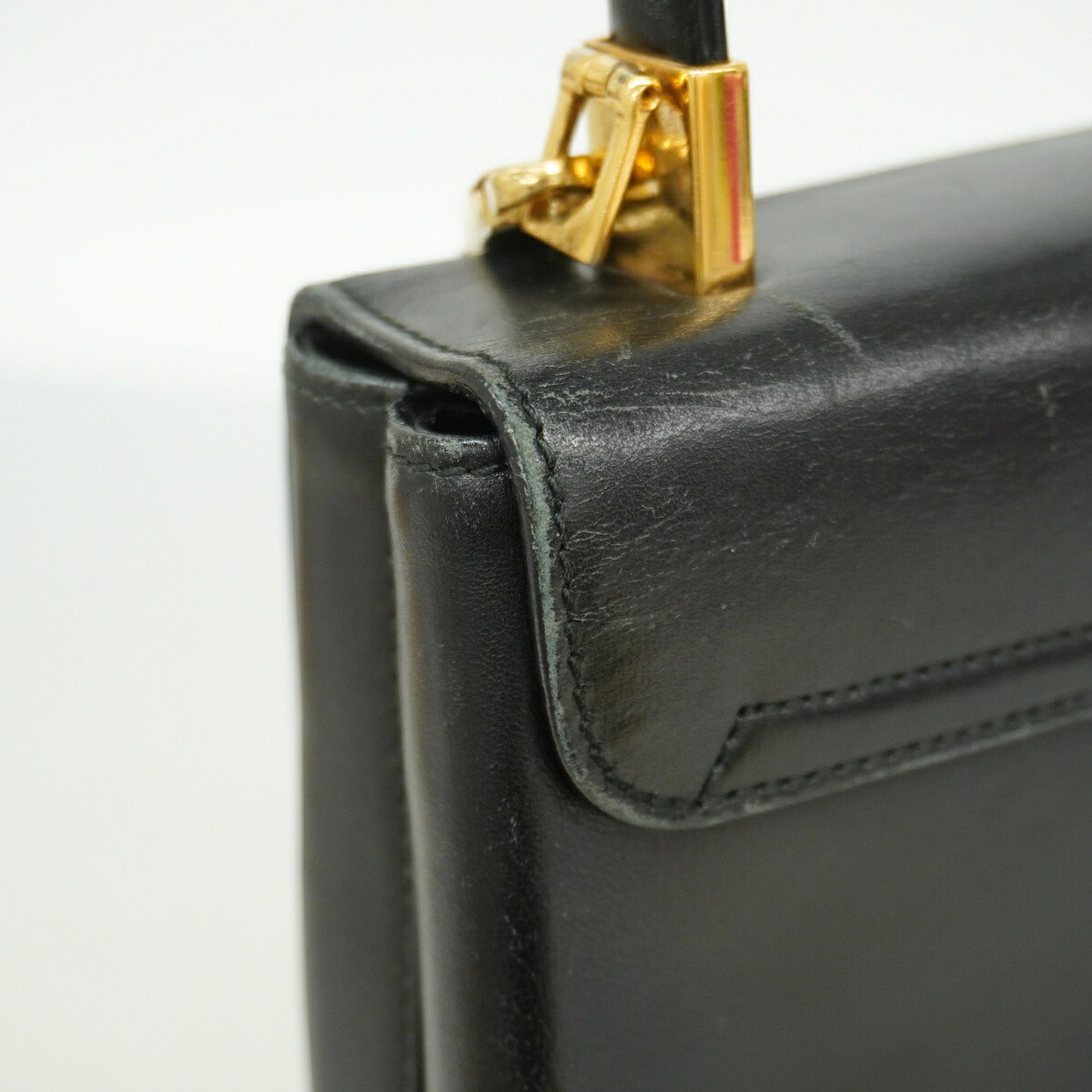 Salvatore Ferragamo Black Leather Handbag (Pre-Owned)