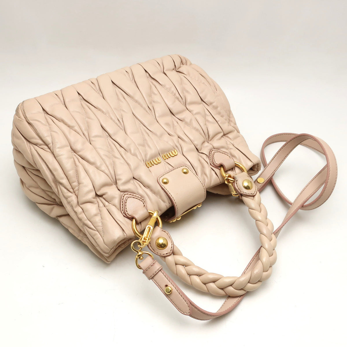 Miu Miu Leather Handbag (Pre-Owned)