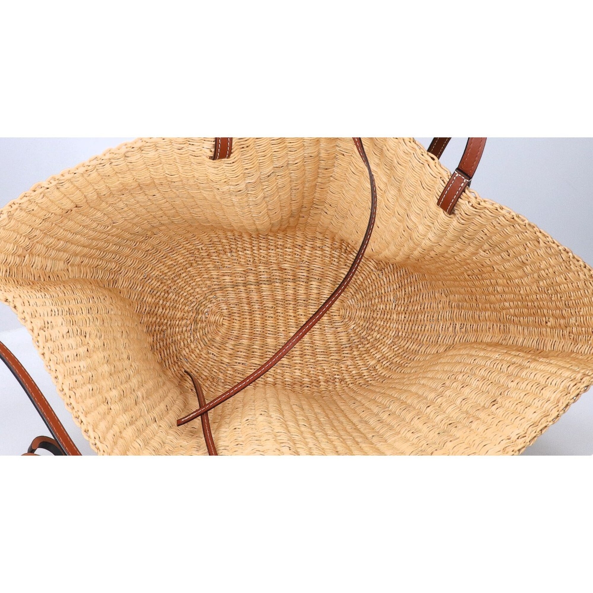Loewe Brown Basket Handbag (Pre-Owned)