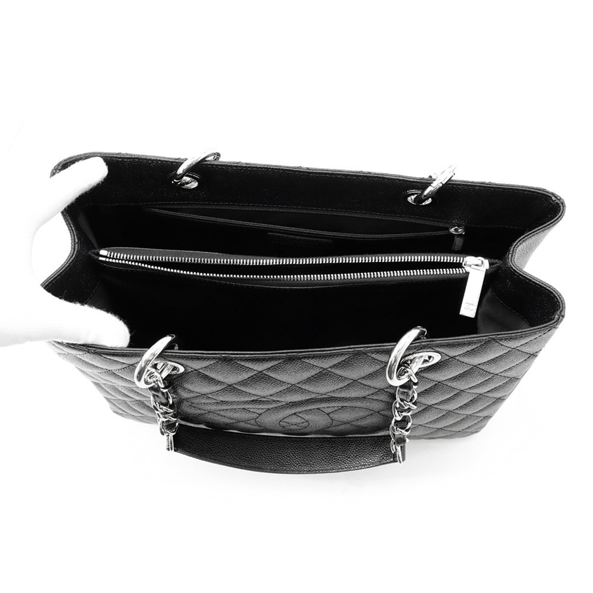 Chanel Matelasse Black Grained Calfskin Handbag Shoulder Bag (Pre-Owned)