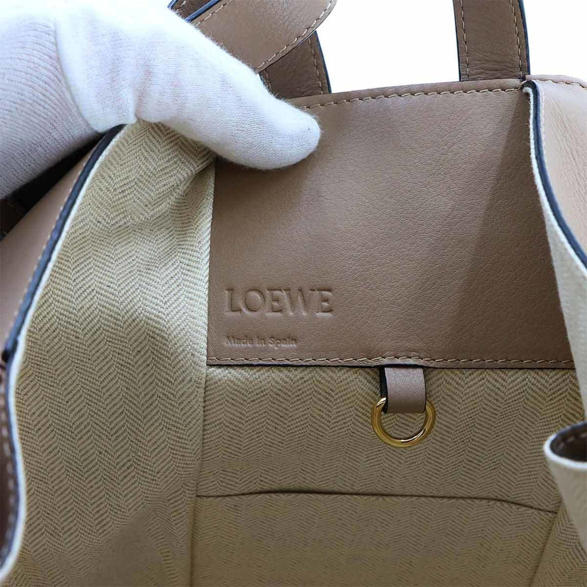 Loewe Sand Leather Handbag (Pre-Owned)