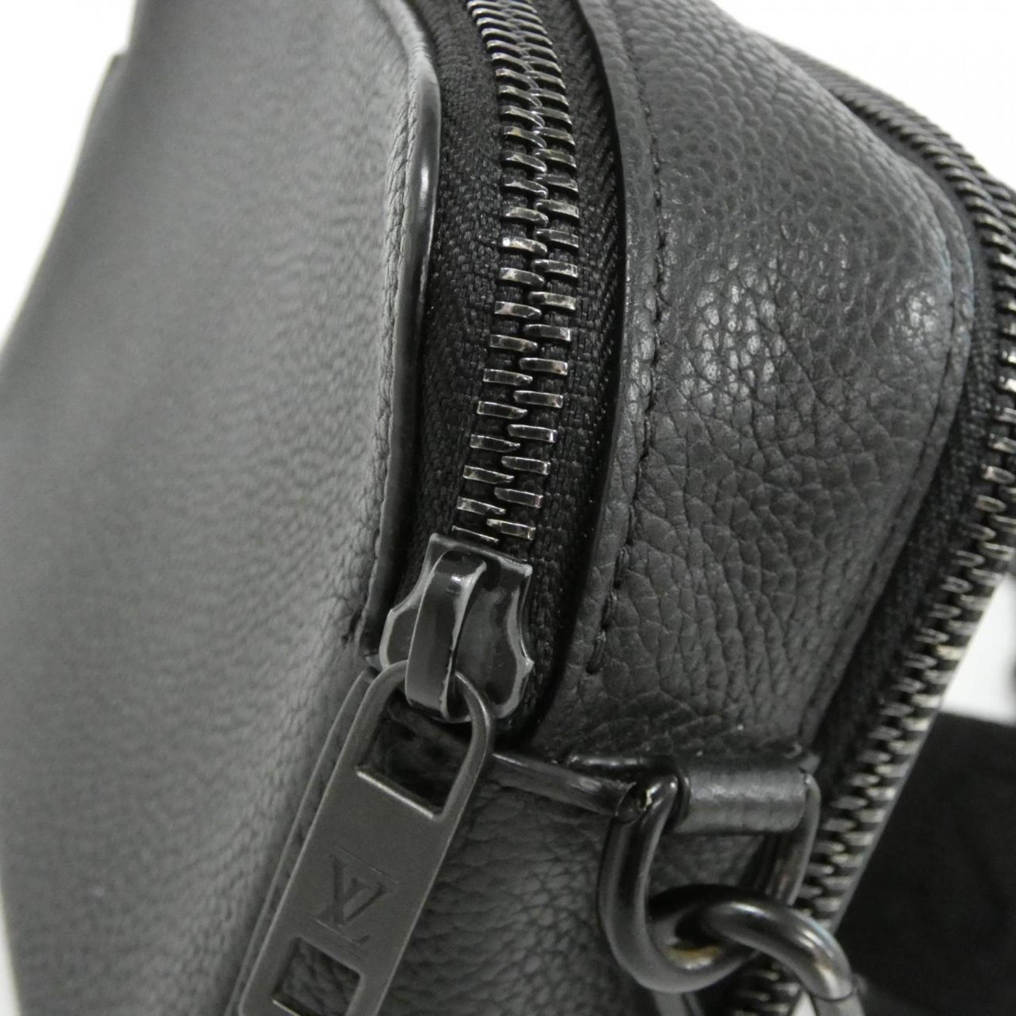 Louis Vuitton Black Leather Shoulder Bag (Pre-Owned)