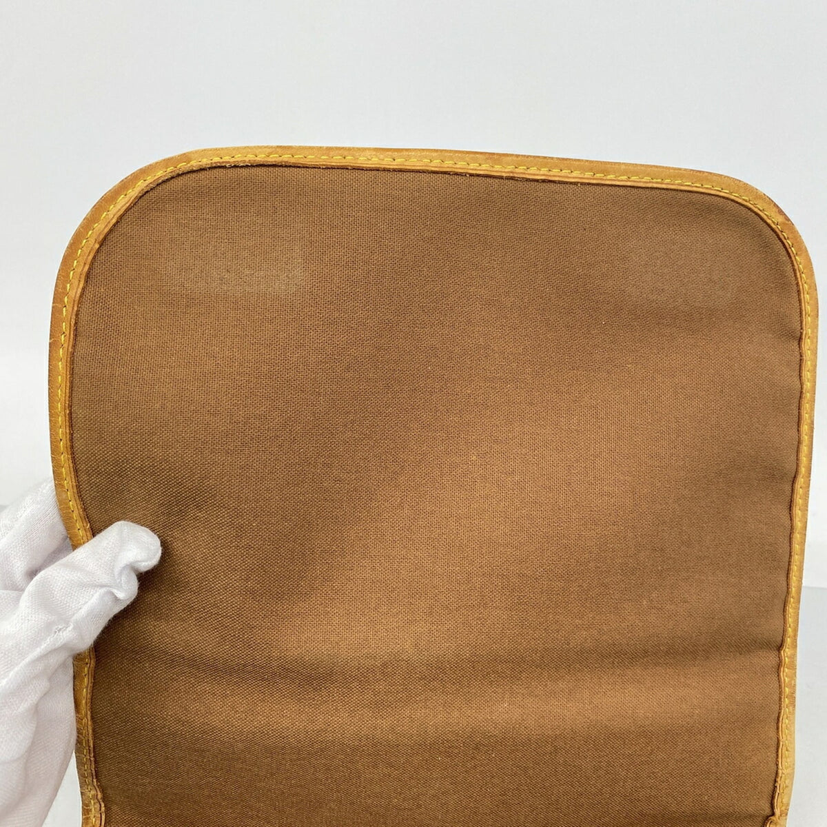 Louis Vuitton Brown Shoulder Bag (Pre-Owned)
