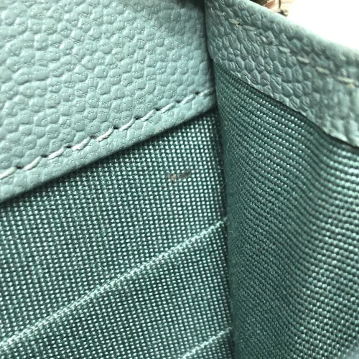 Chanel Blue Leather Shoulder Bag (Pre-Owned)