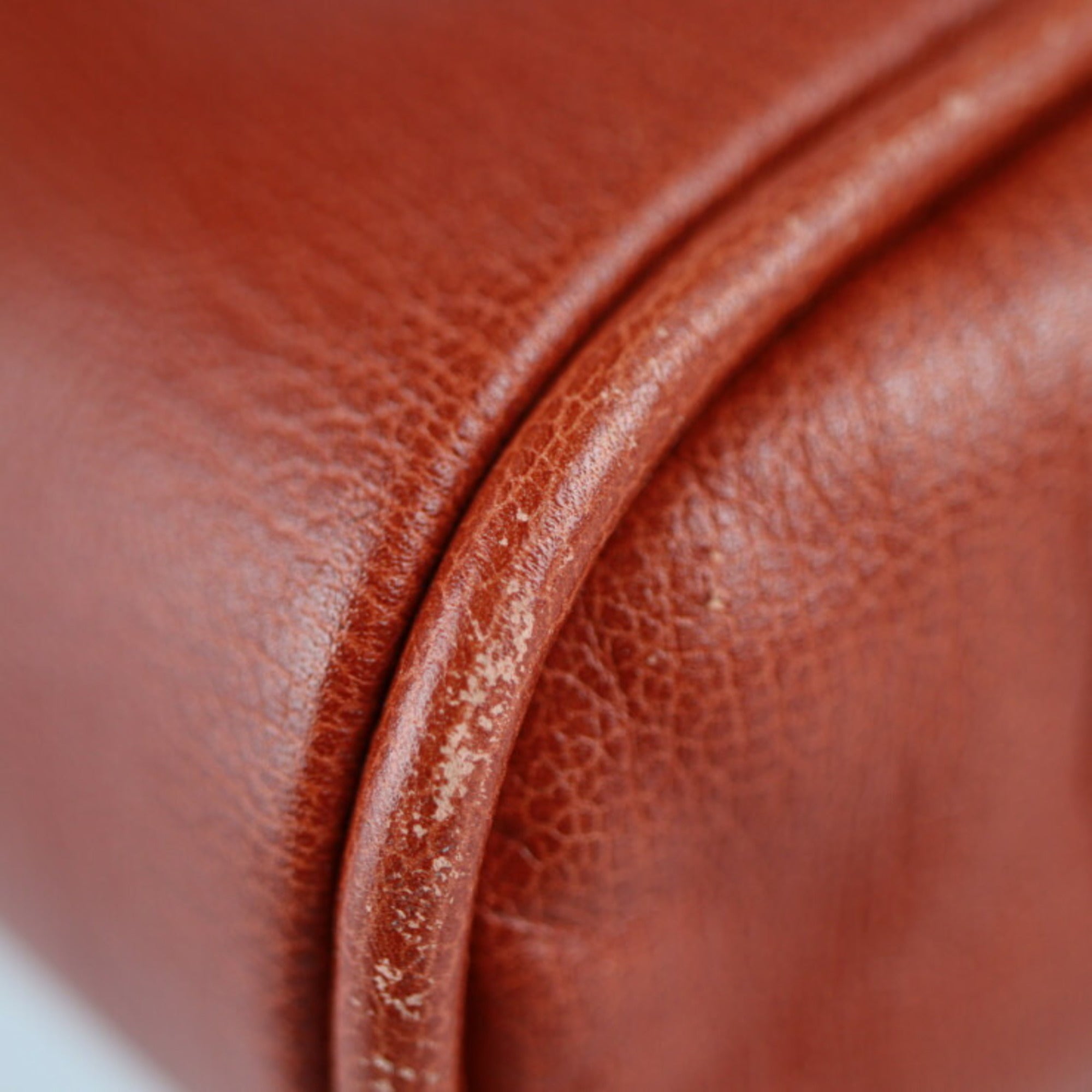 Loewe Leather Clutch Bag Handbag (Pre-Owned)