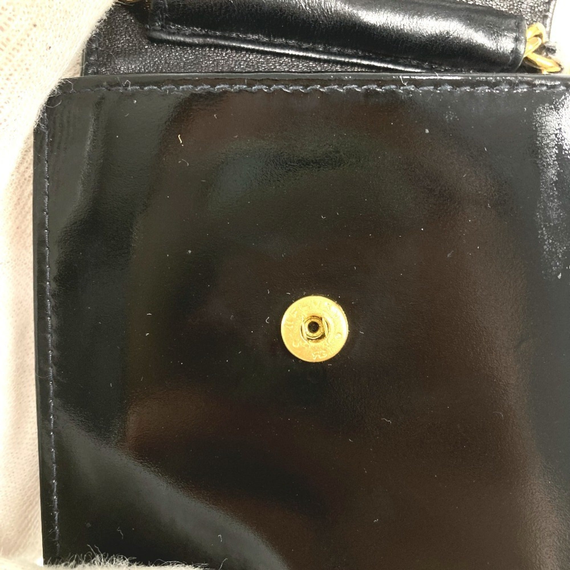 Chanel Black Leather Pochette Pouch Shoulder Bag (Pre-Owned)