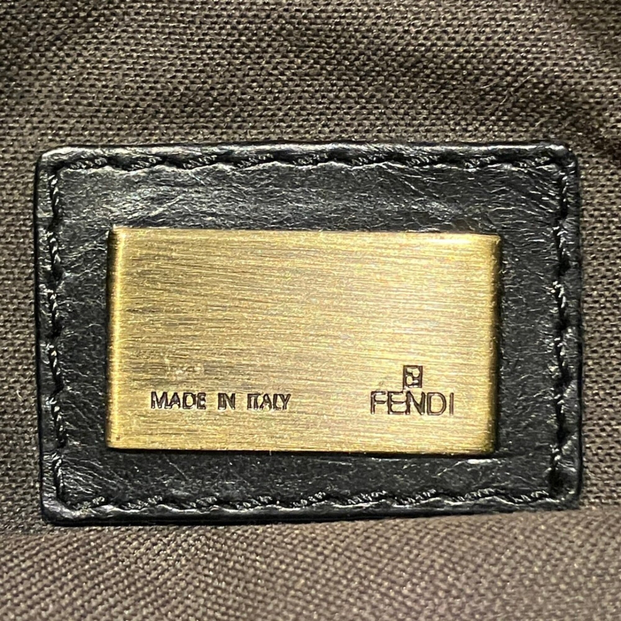 Fendi Black Canvas Shoulder Bag (Pre-Owned)