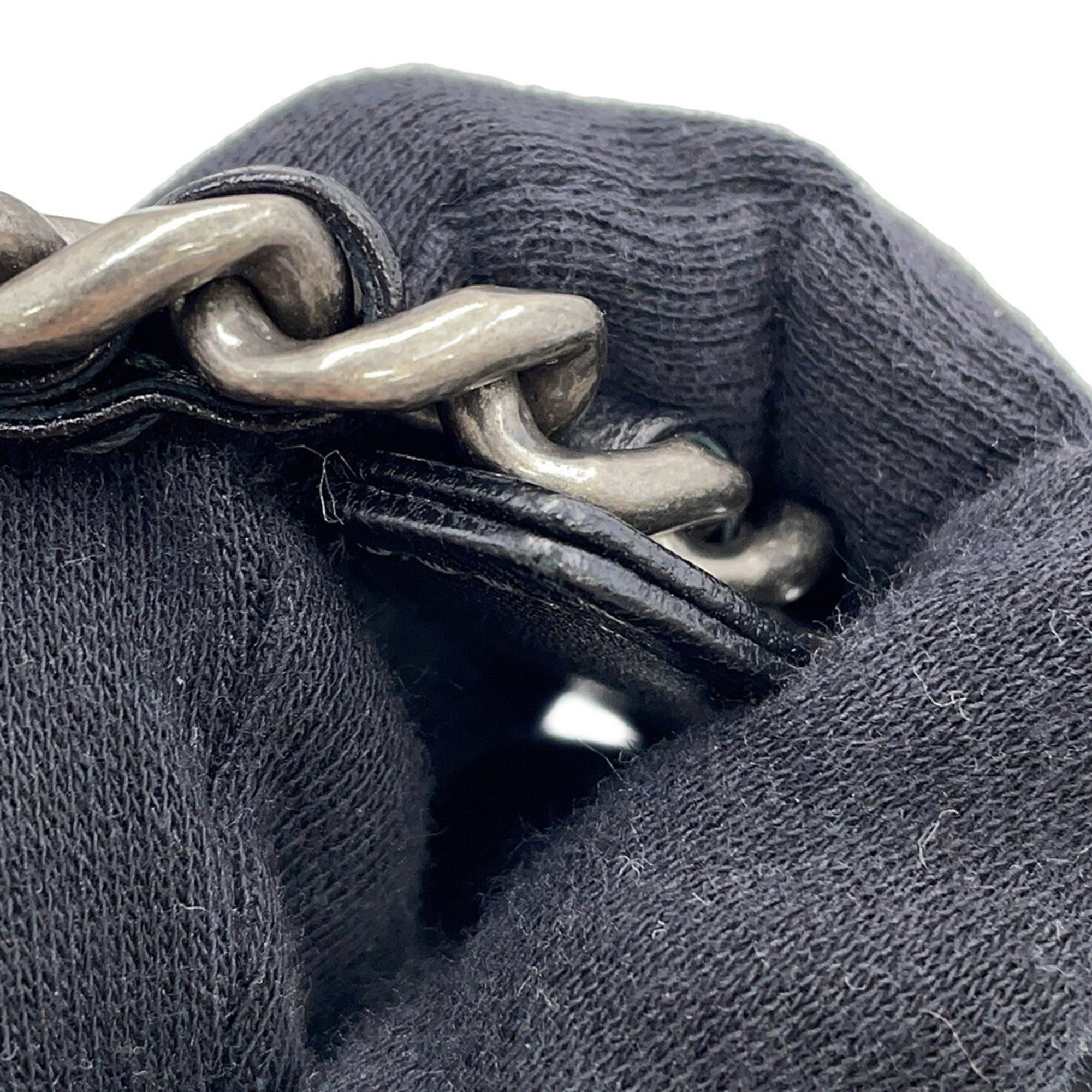 Chanel Matelasse Black Leather Shoulder Bag (Pre-Owned)