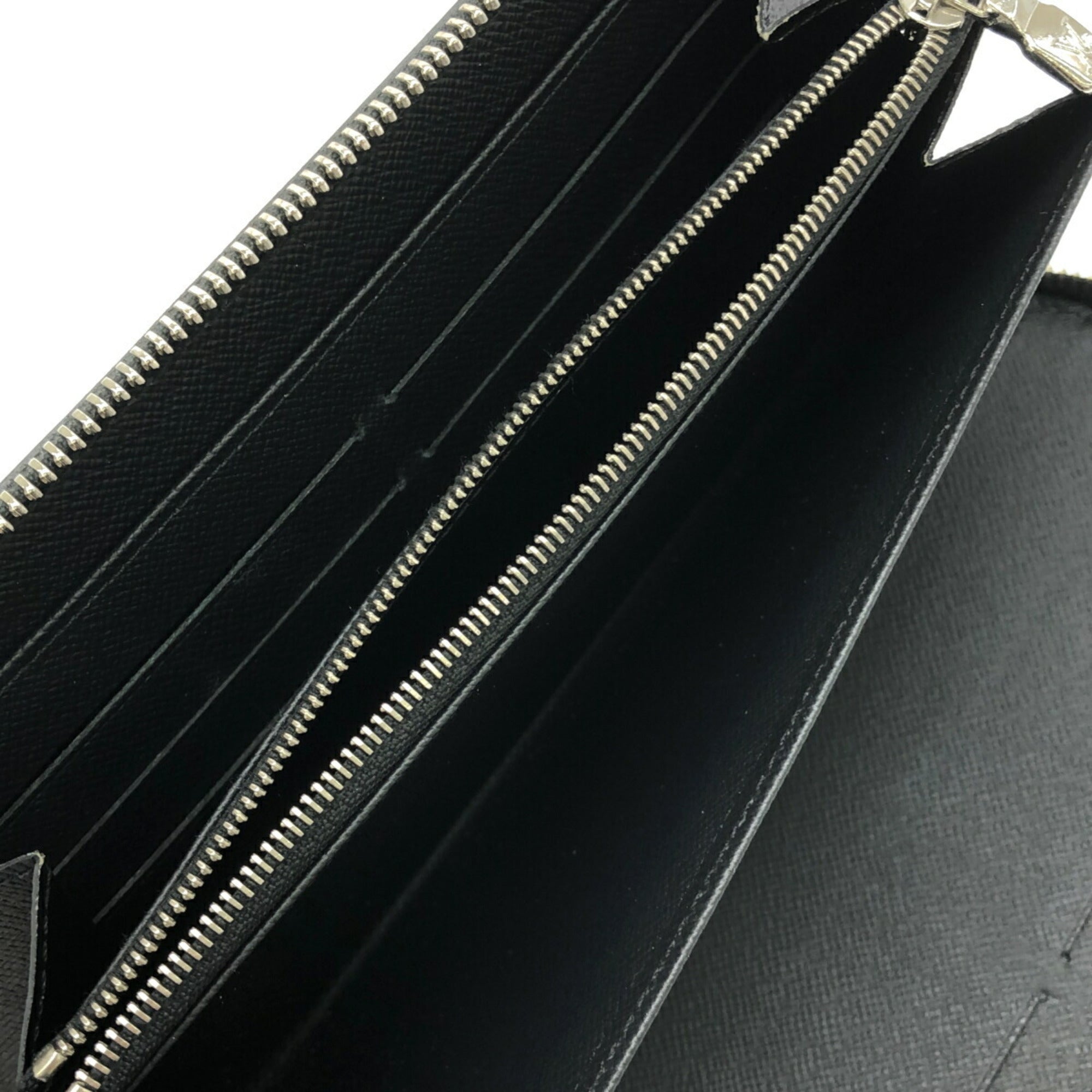 Louis Vuitton Epi Black Noir Long Wallet (Bi-Fold) (Pre-Owned)