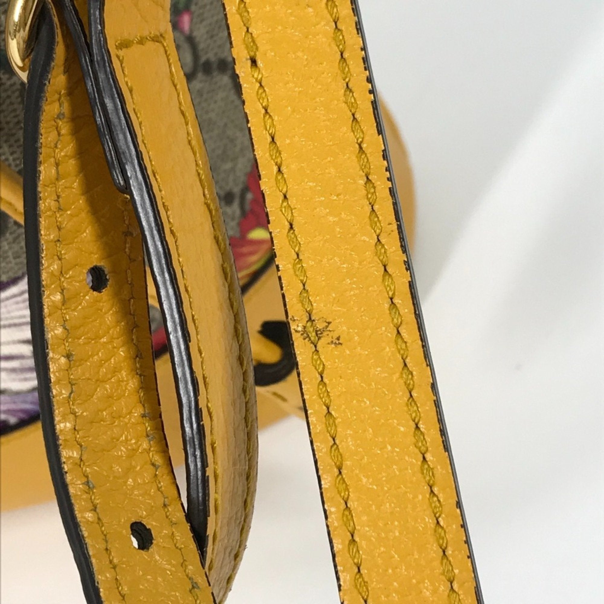 Gucci Beige Multi-Color Gg Supreme Handbag Shoulder Bag (Pre-Owned)