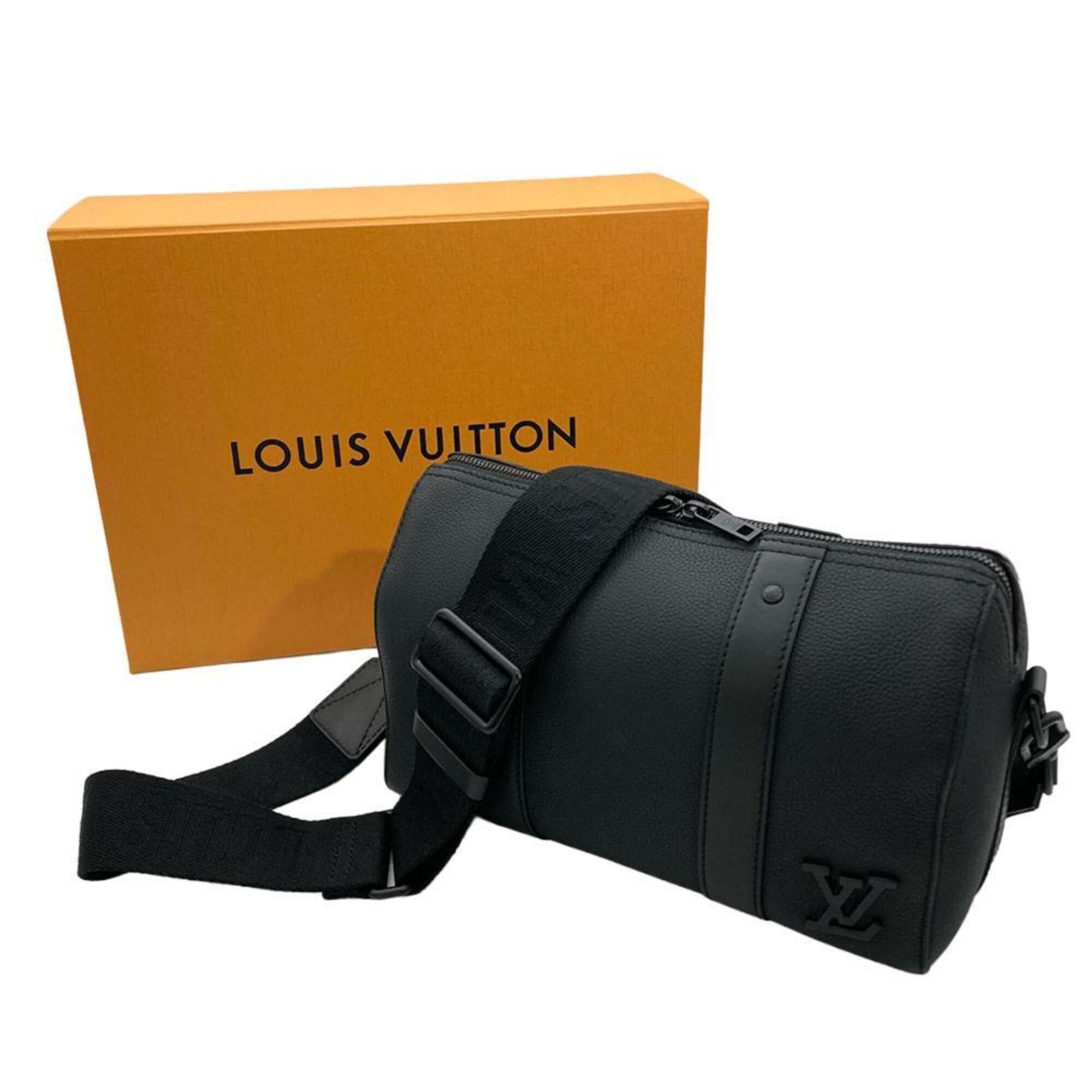 Louis Vuitton Black Leather Shoulder Bag (Pre-Owned)
