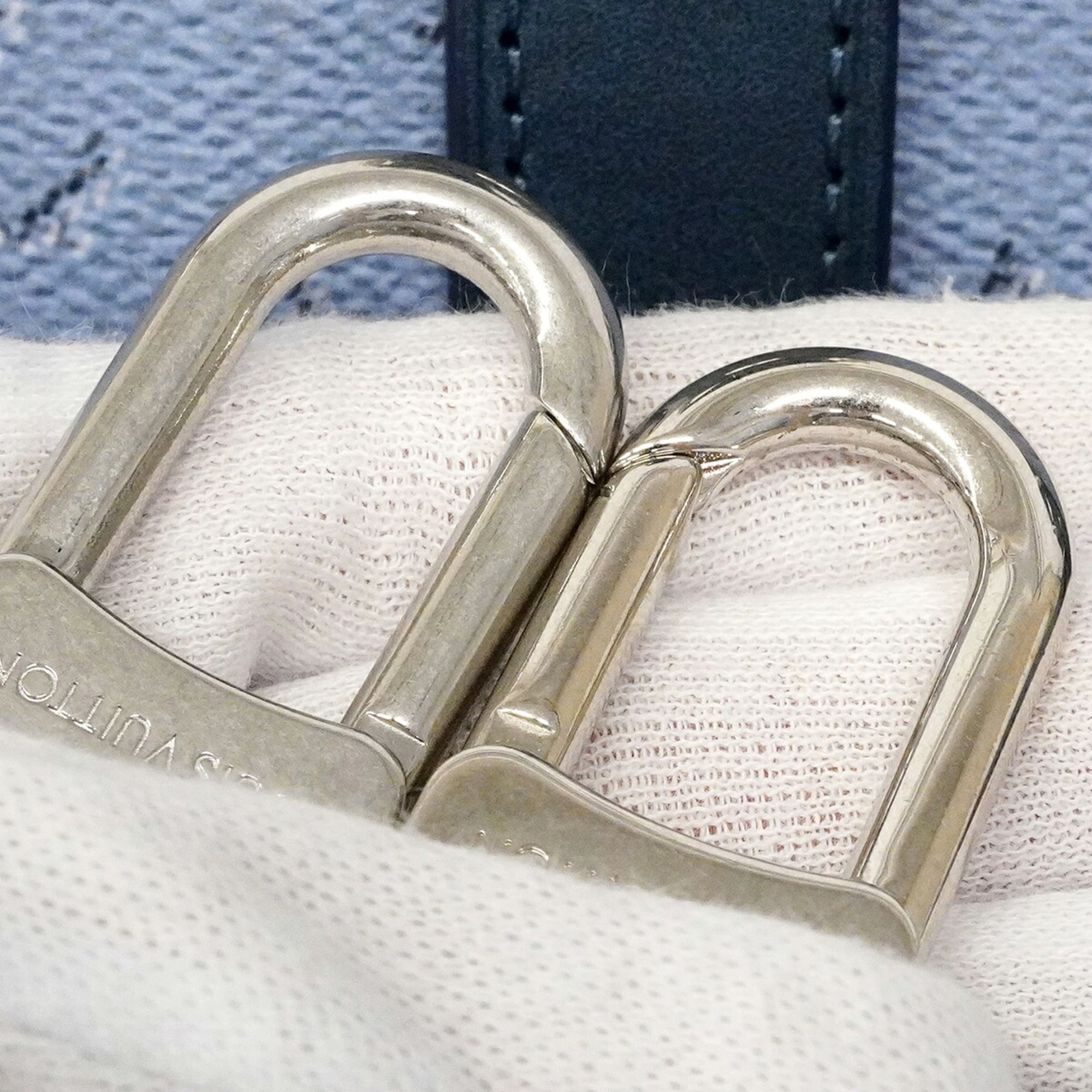 Louis Vuitton Blue Ciel Handbag (Pre-Owned)