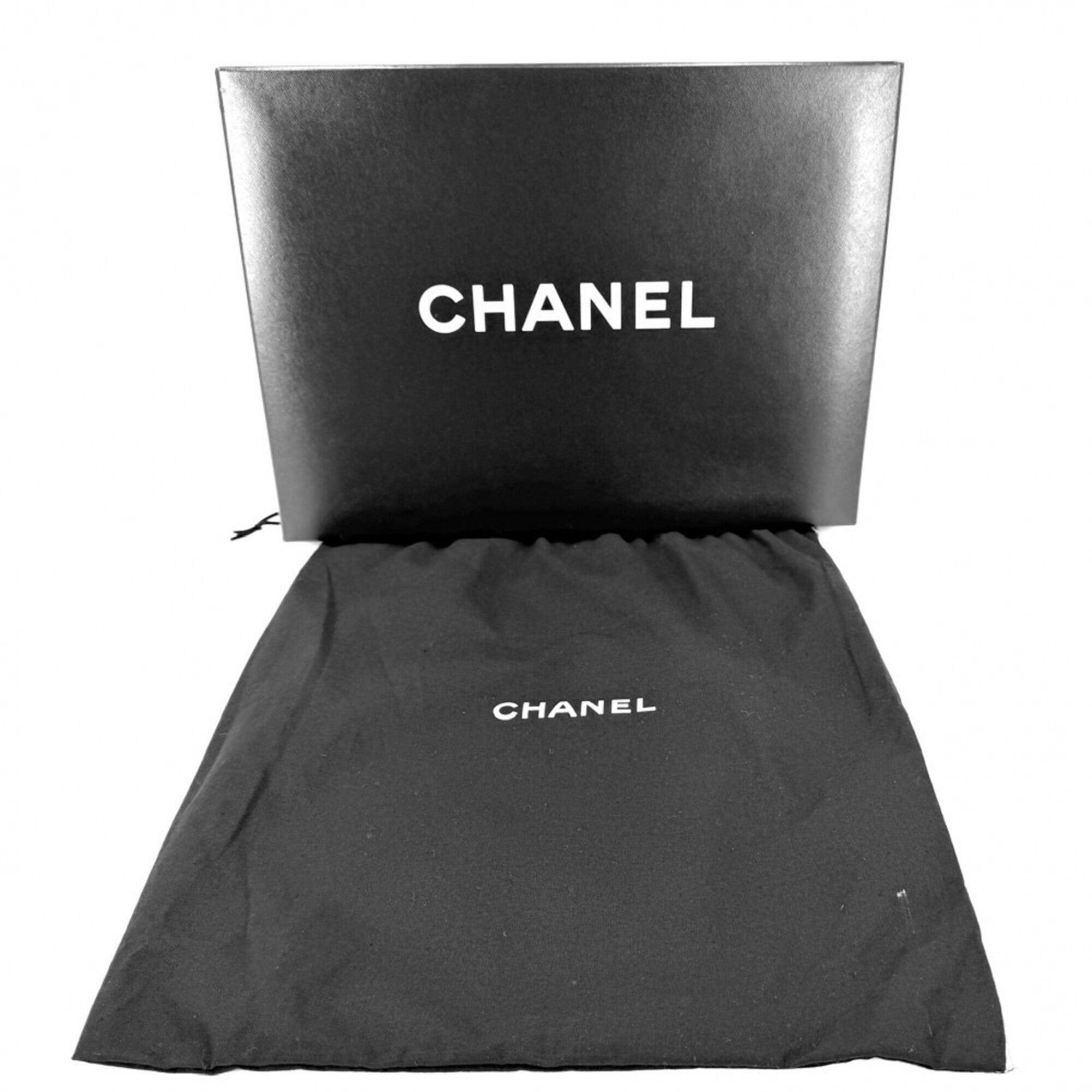 Chanel Black Leather Handbag Shoulder Bag (Pre-Owned)
