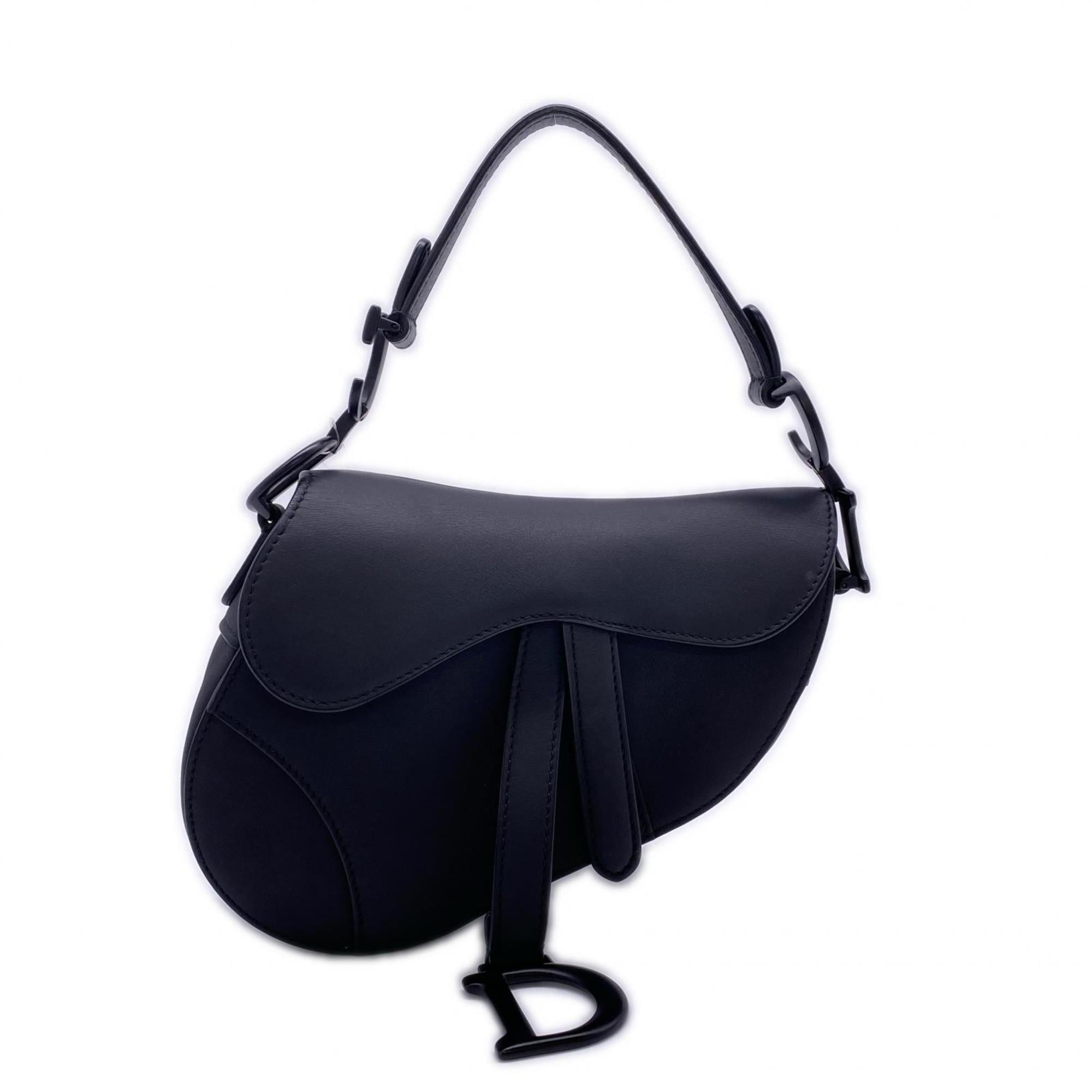 Christian Dior Black Leather Handbag (Pre-Owned)
