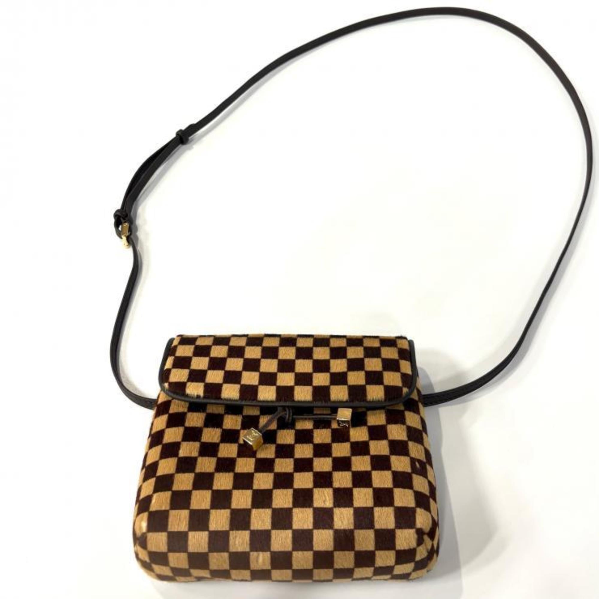 Louis Vuitton Brown Leather Shoulder Bag (Pre-Owned)