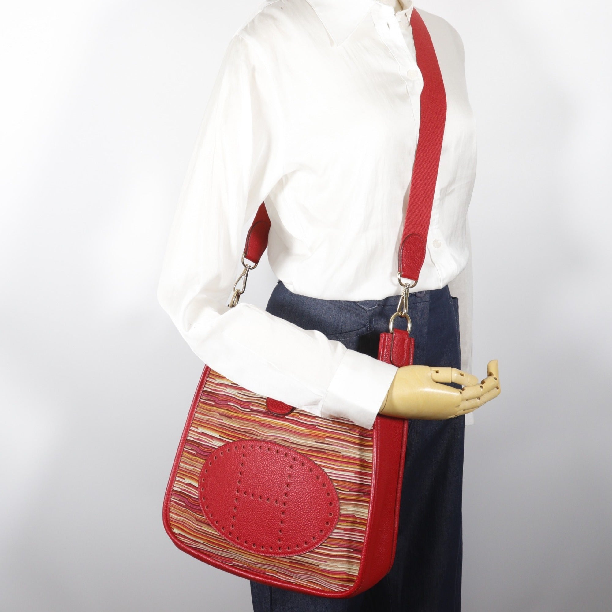 Hermes Evelyne Red Color Vibrato Leather Shoulder Bag (Pre-Owned)