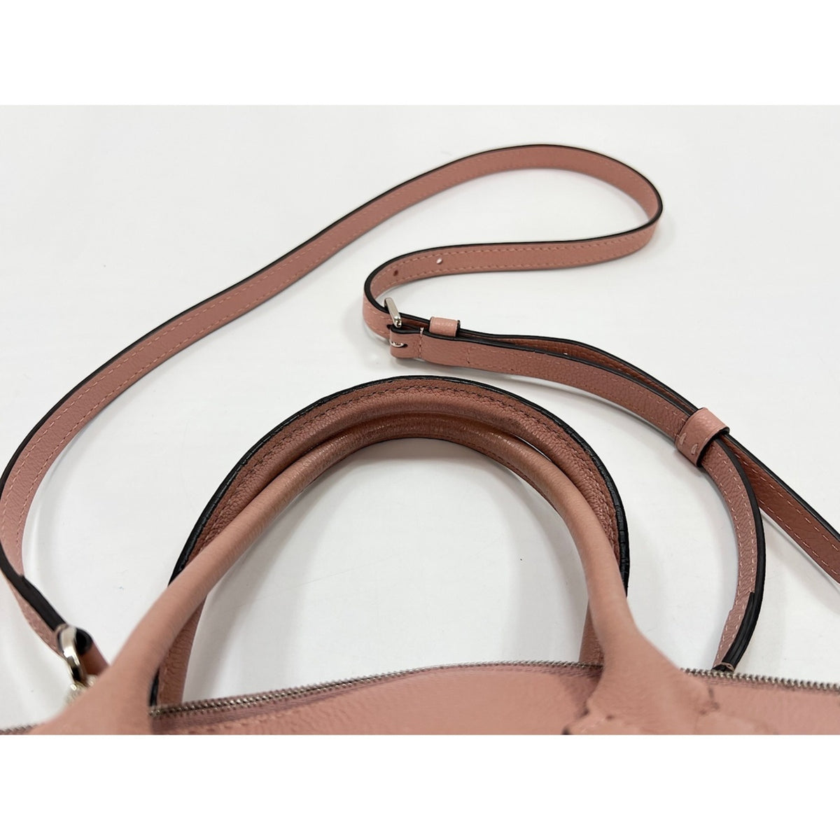 Louis Vuitton Pink Handbag (Pre-Owned)