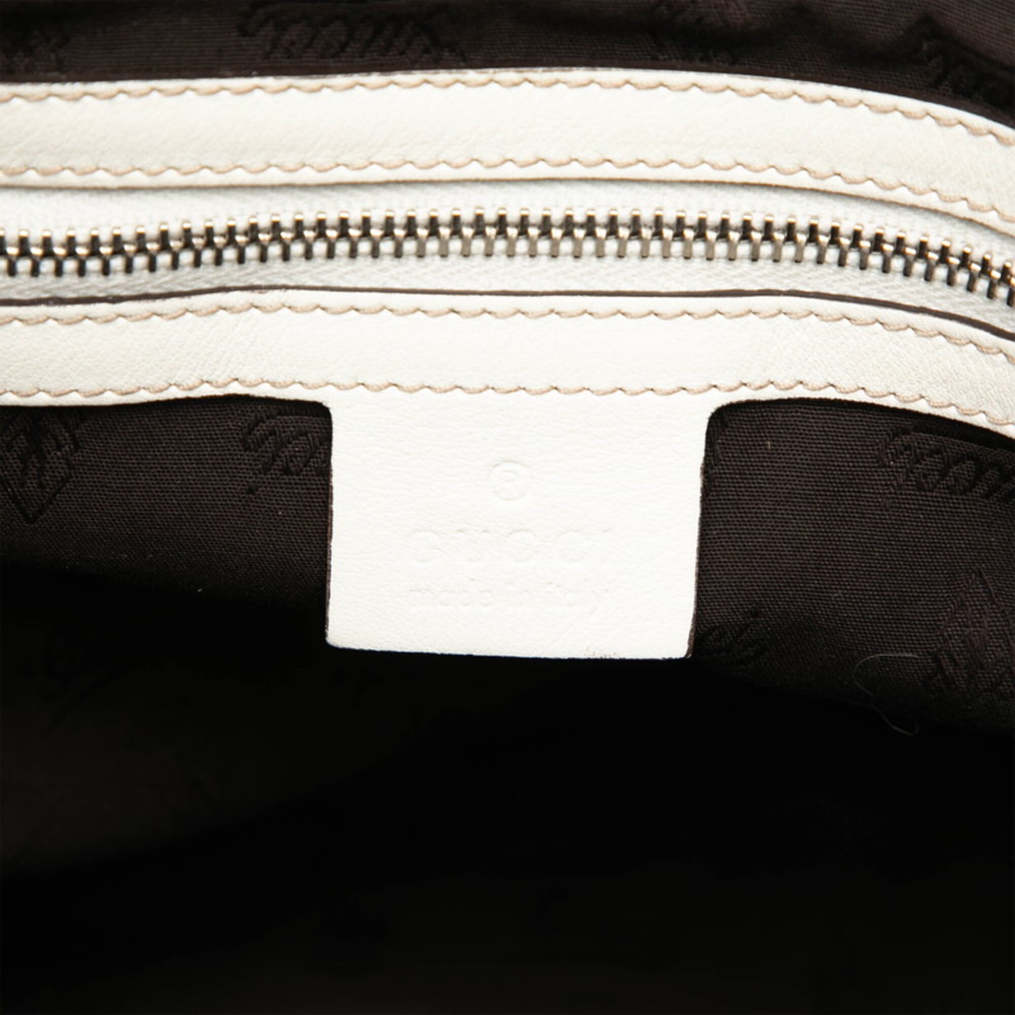 Gucci White Leather Shoulder Bag Tote Bag (Pre-Owned)
