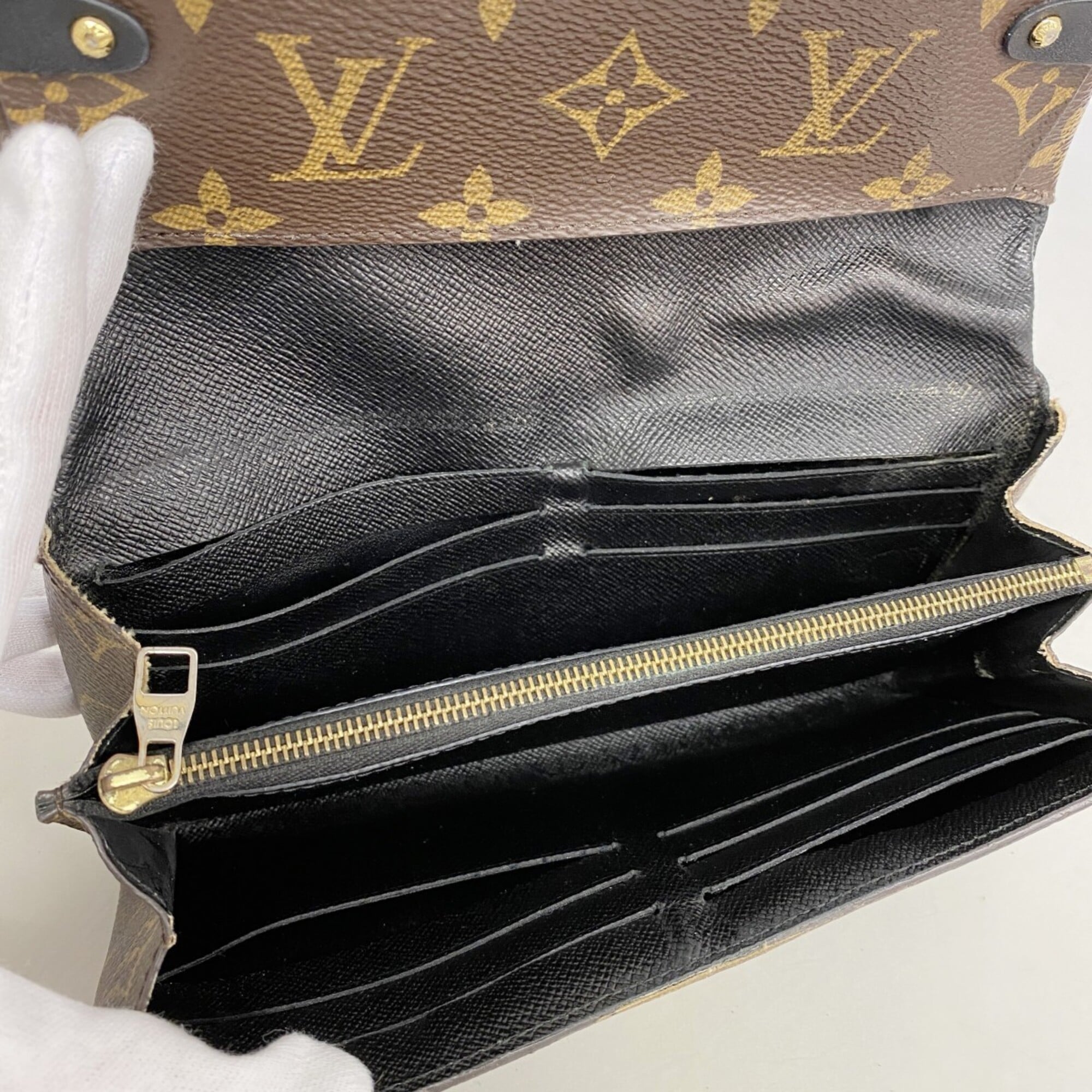 Louis Vuitton Brown Long Wallet (Bi-Fold) (Pre-Owned)